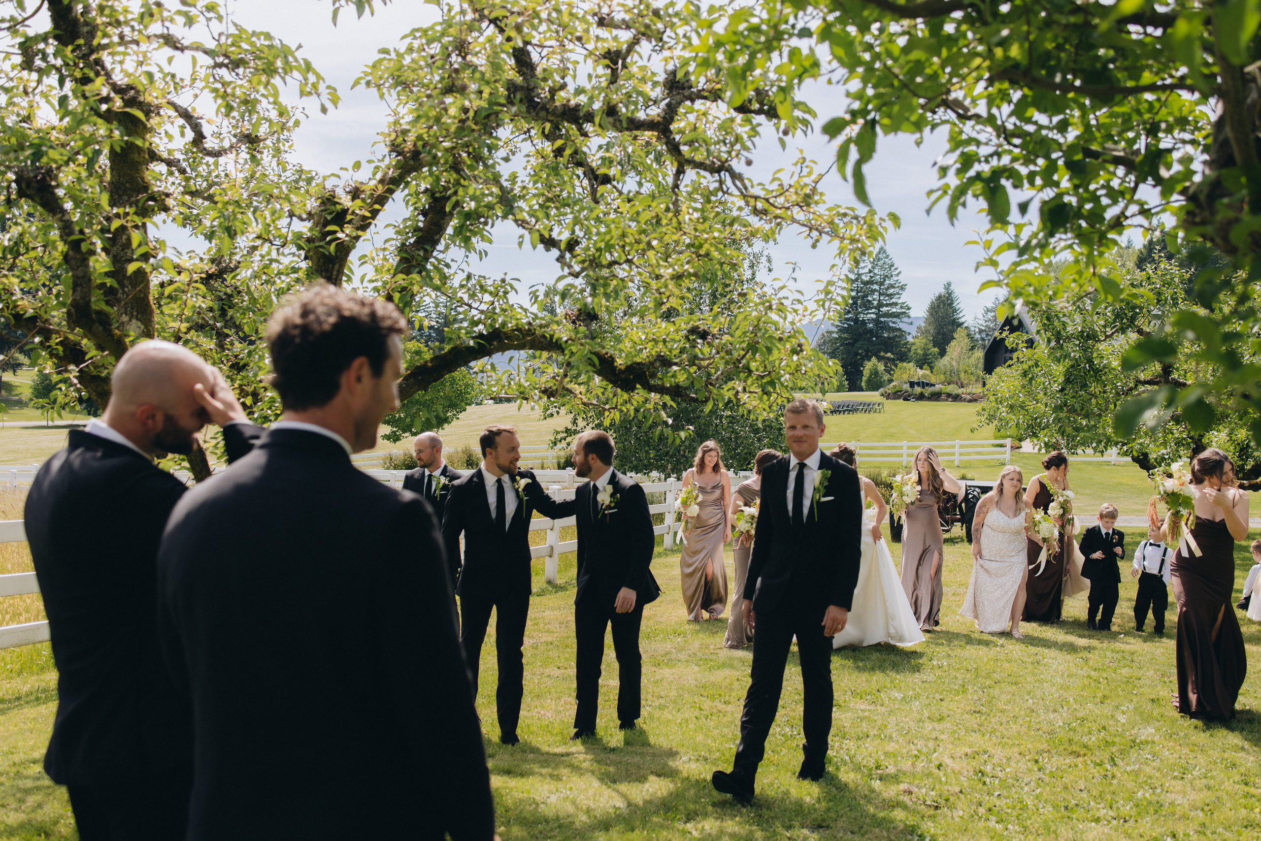Wedding Shelby & Riley | Columbia River Gorge, WA | Georgy Shishkin Photography Photography. Portland Wedding Photographer | Authentic PNW Love Stories