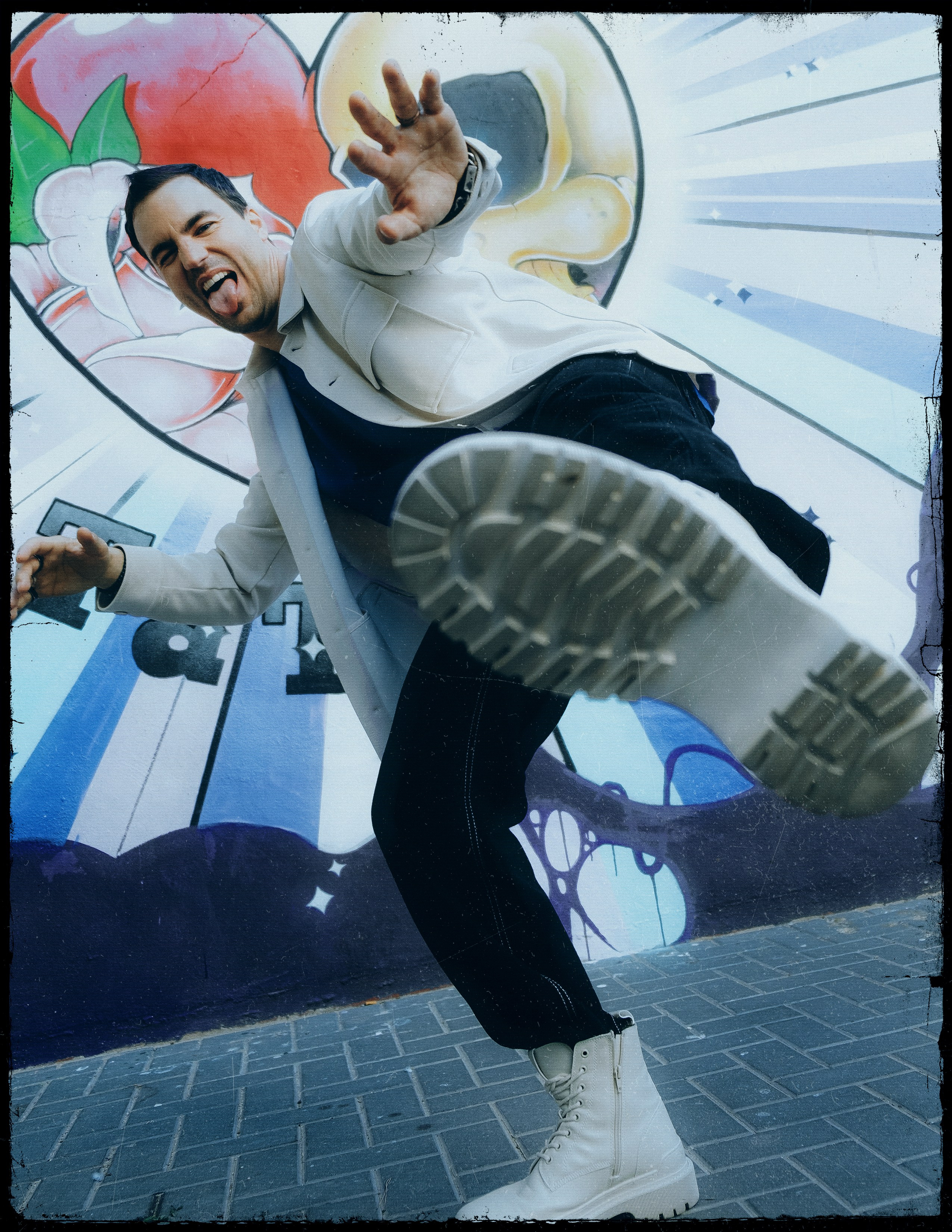 Эффектная фэшн-фотосессия для актера в старом городе Ориуэла — Портретный фотограф в Испании