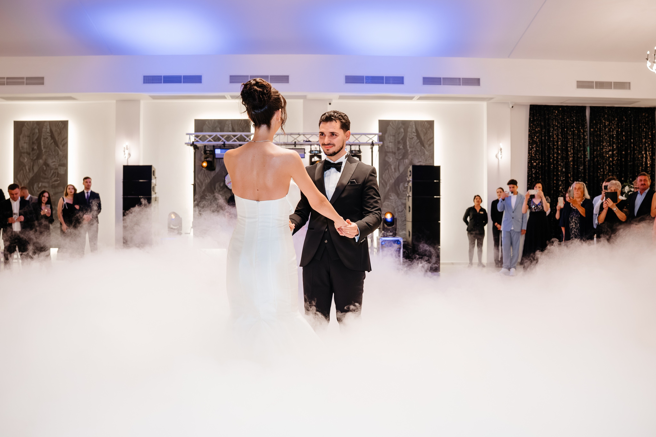 Povestea de nuntă a lui Anca și Dragoș în Bacău | Fotografie de Eveniment. Raw Studio. Fotograful tau de nunta!