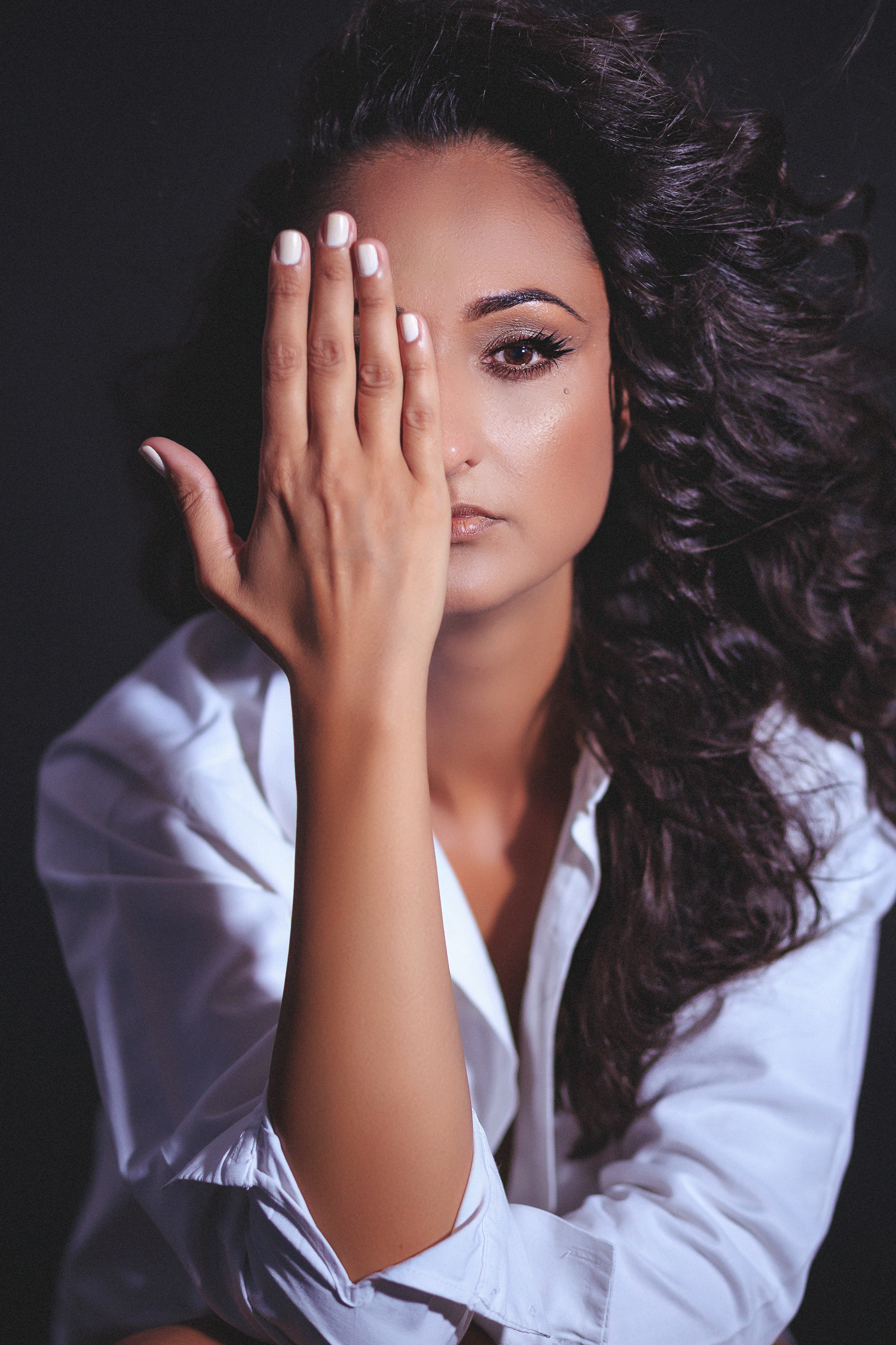 Machiaj profesional Constanta - La Femme Studio Photography / Alexandra Stan Make-up. Elena Mascan – Fotograf newborn, maternitate, portret, smash the cake & branding personal | La Femme Studio Photograpy|Constanţa