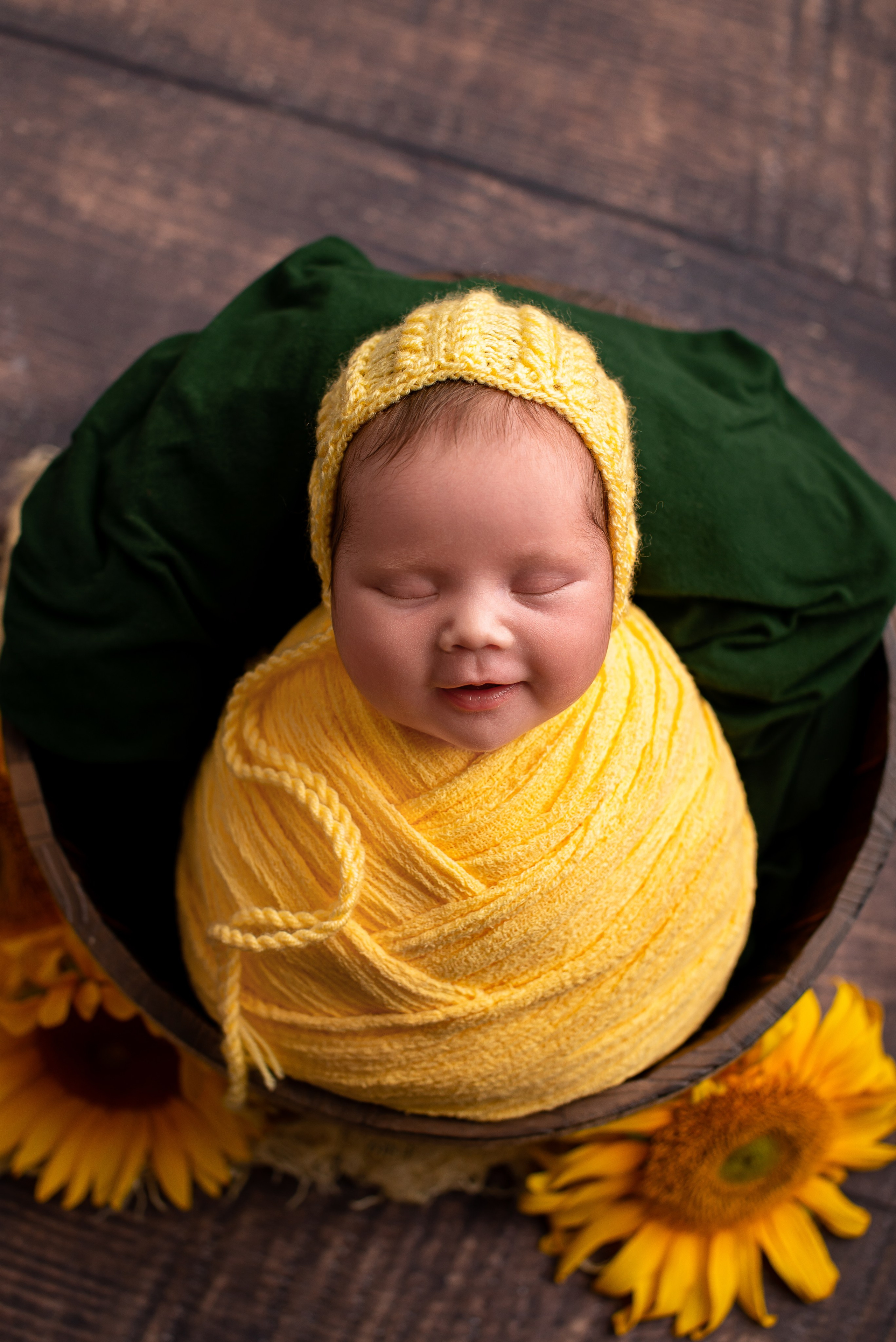 Neugeborenenfotos in Berlin – Studio oder bei Ihnen zu Hause
