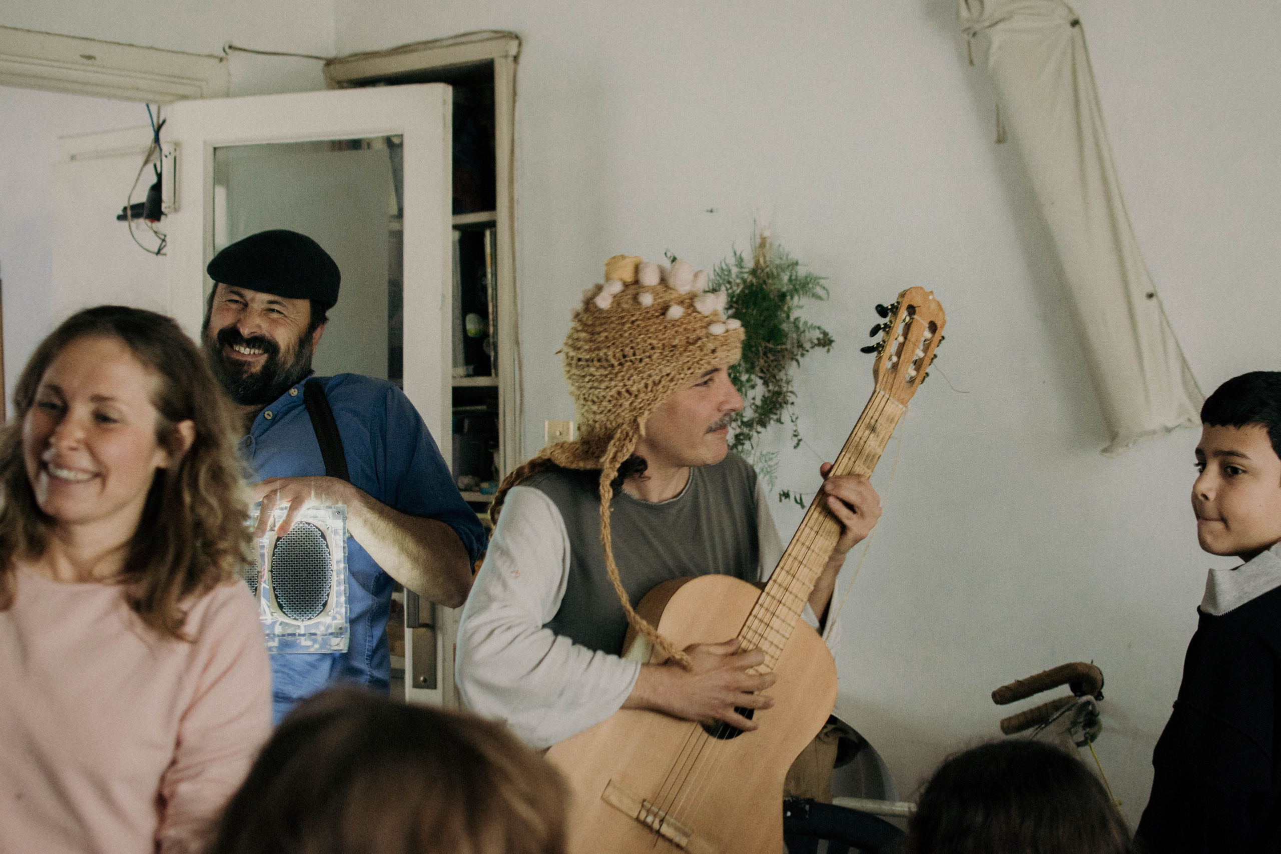Visiting Argentinians. Photographer @elmirkami in the city of Buenos Aires