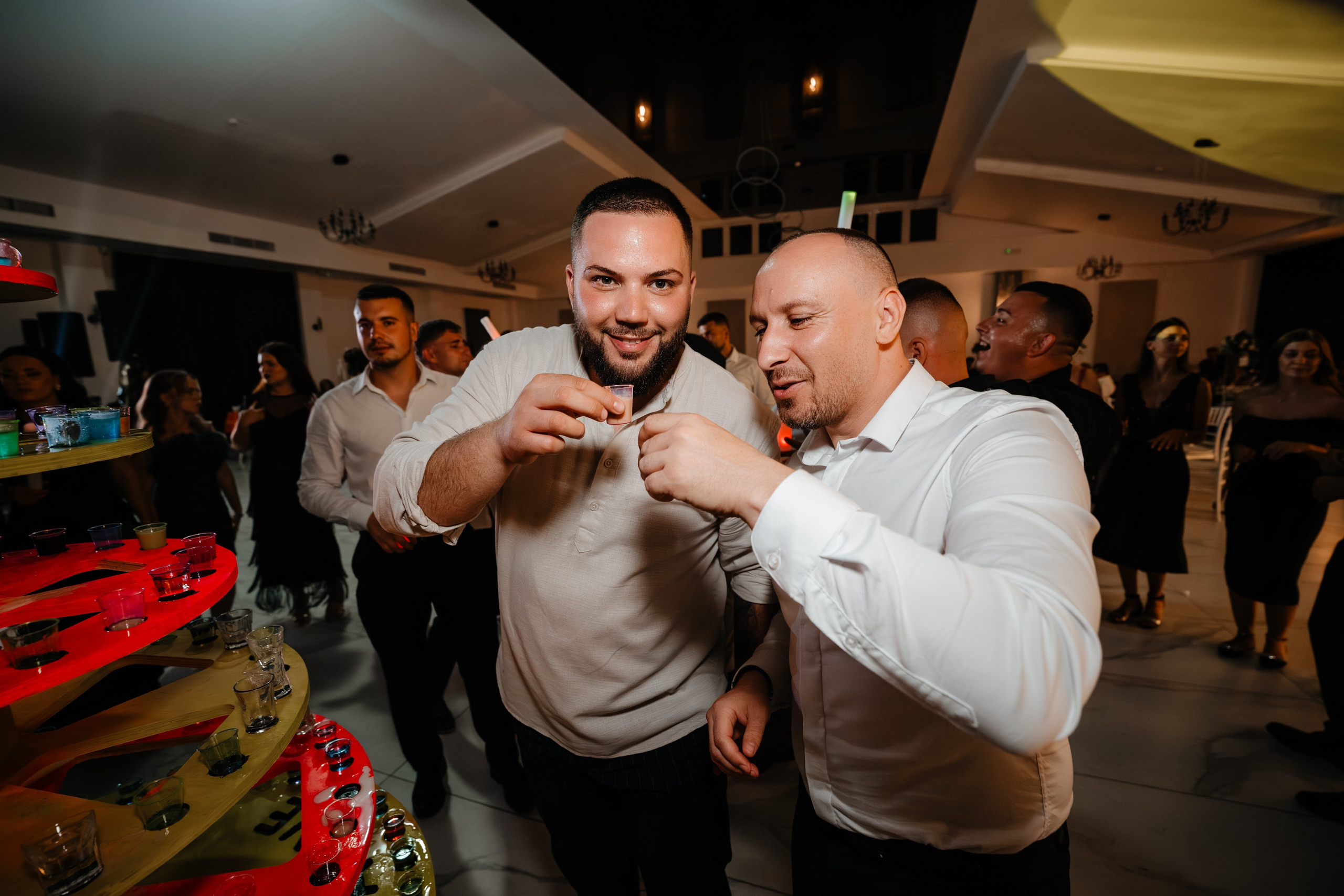 Catalina & Remus. Raw Studio. Fotograful tau de nunta!