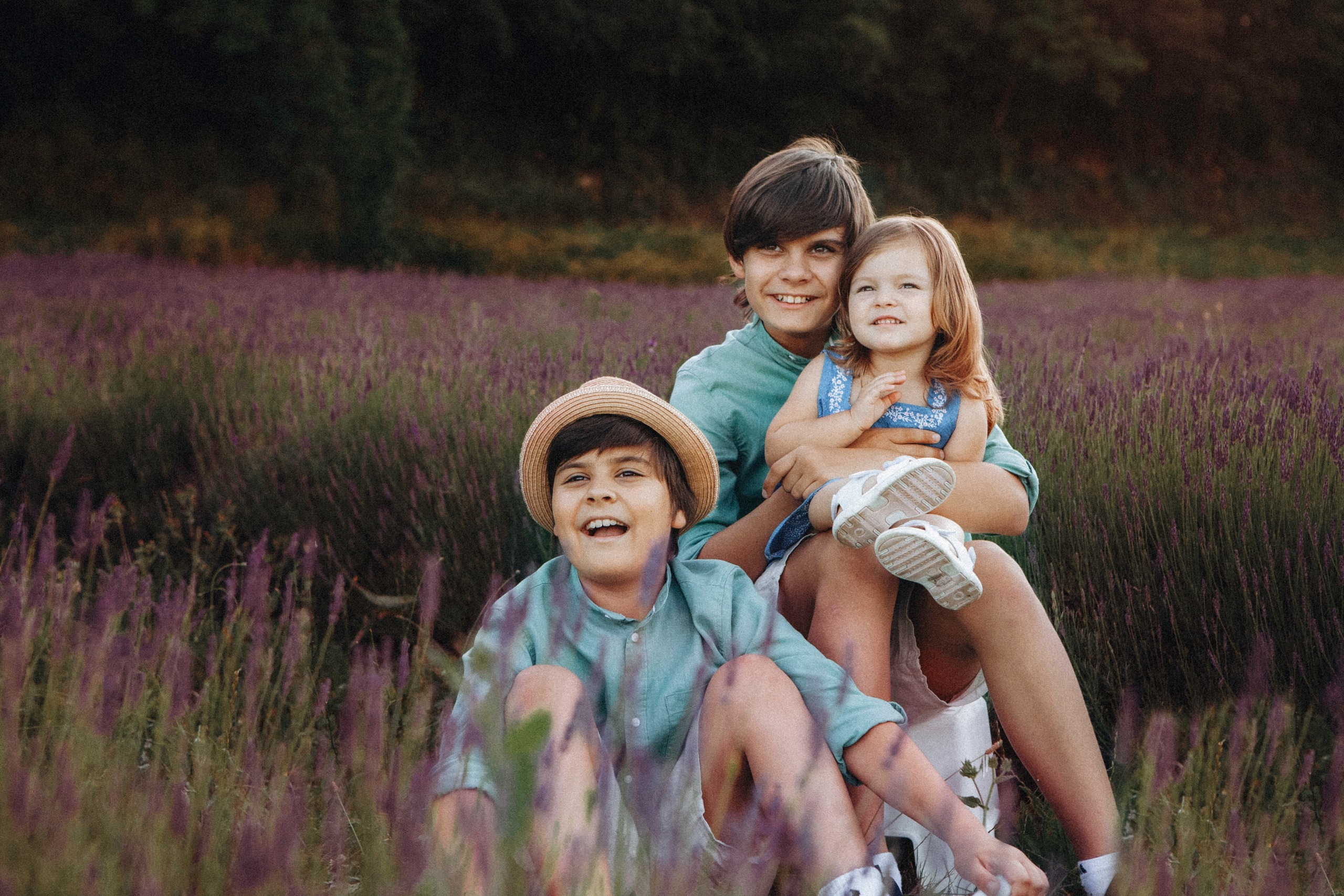 Séances photo famille. Eugénie Smirnova — photographe à Toulouse et dans le sud-ouest de la France