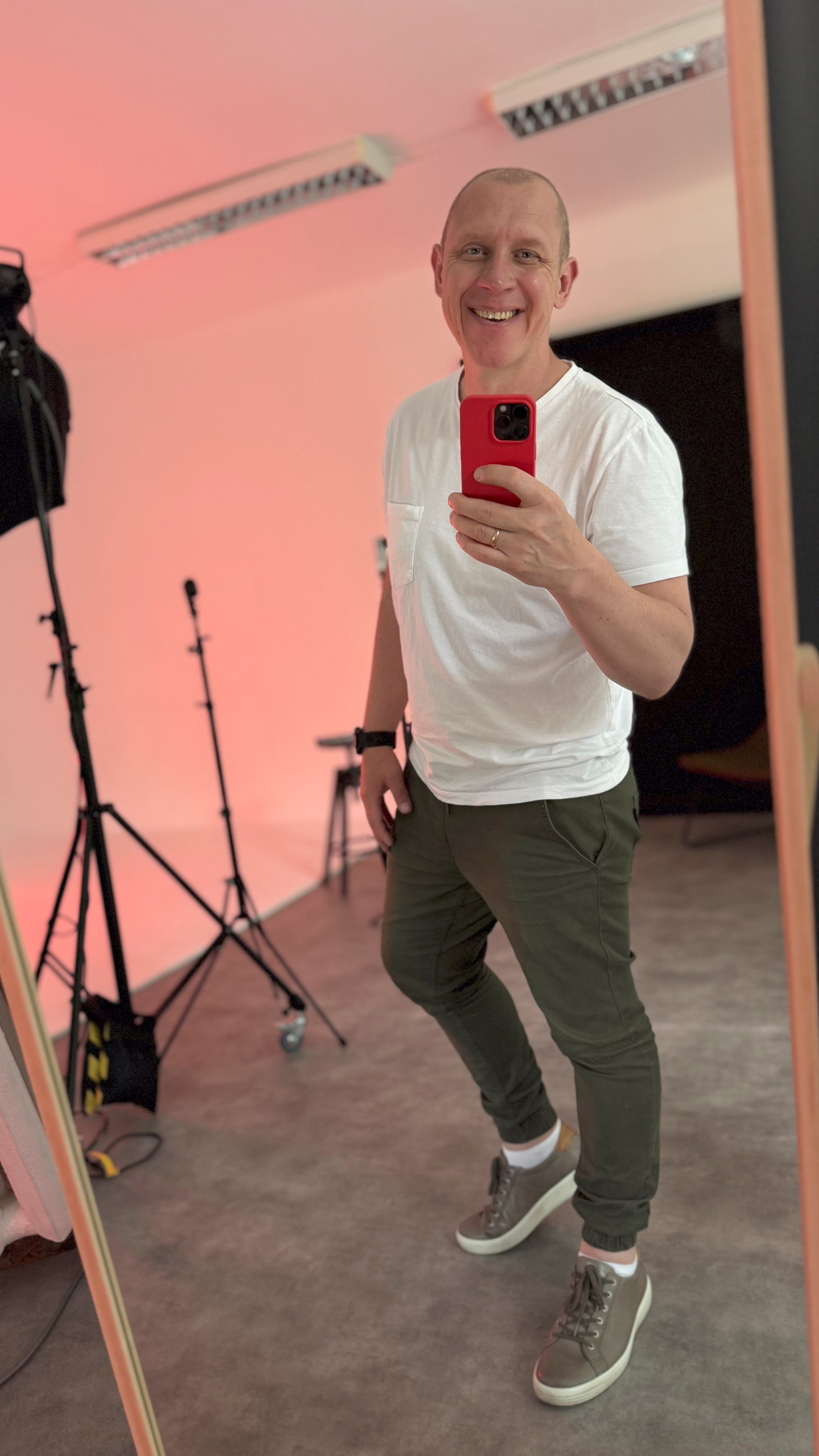 Meistarklase - filmējam ar telefonu. Video shooting and creating with phone, iPhone Video School