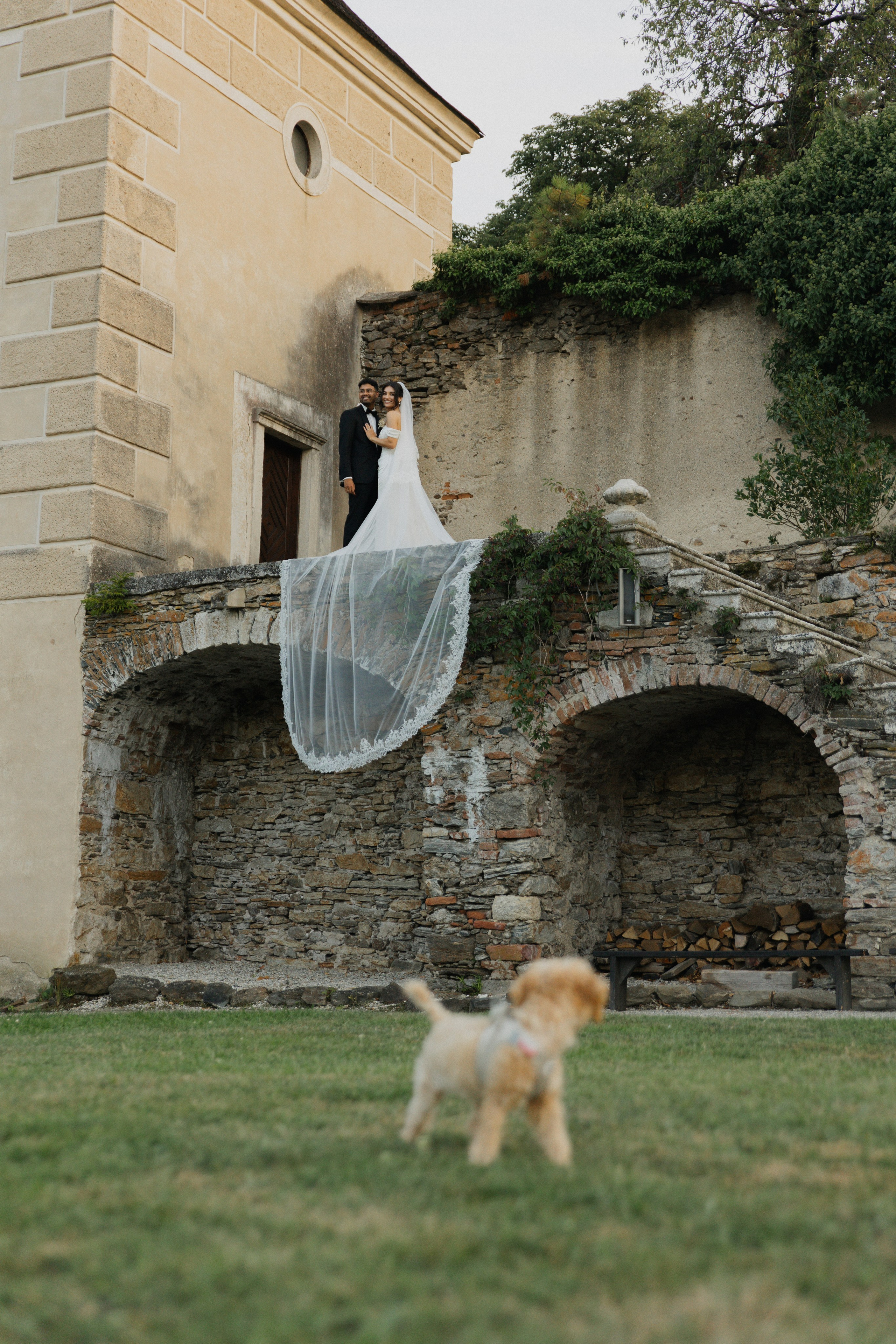 Elegant Castle Wedding in Austria | Alwin & Ruth’s Fairytale Celebration. Wedding photographer and videographer based in Timisoara, Romania
