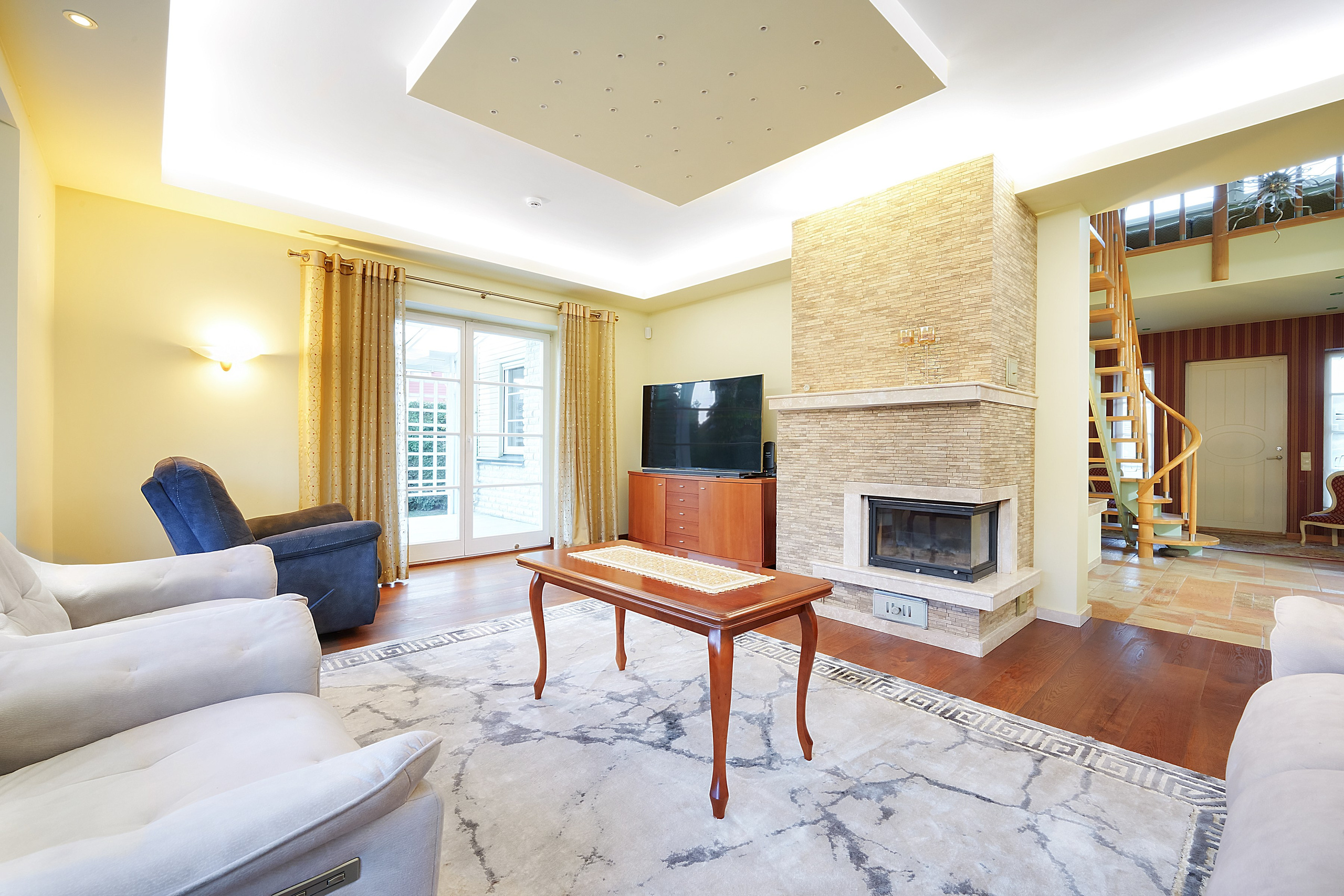 Ežerėlio g. 10. Elina Sapiega fotografė Vilniuje