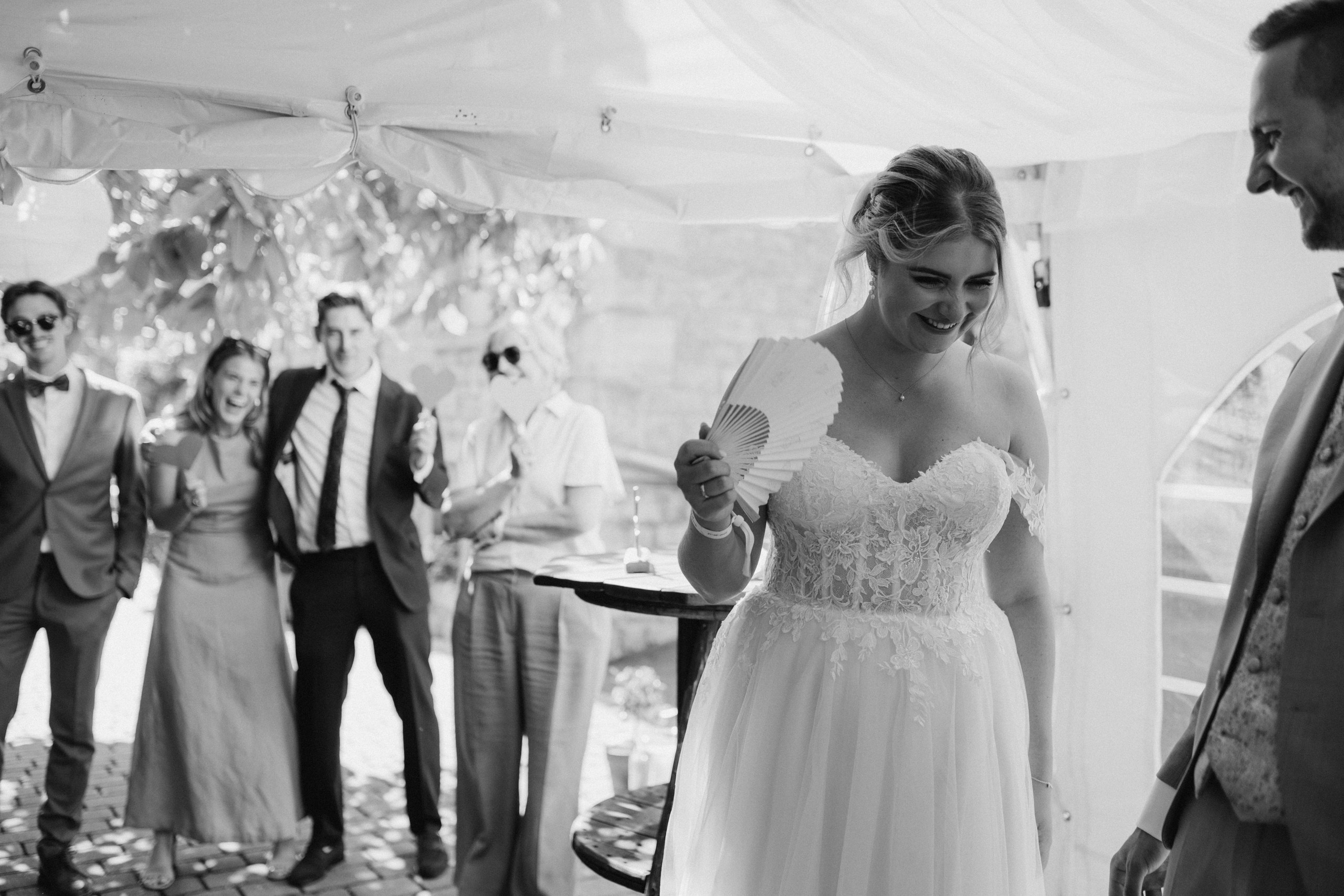 Freie Trauung Lara & Yannick | Landhaus Odaia | Fotograf Würzburg. Anna Saribekyan – Beste Hochzeitsfotografin in Würzburg, Top 10 in Deutschland