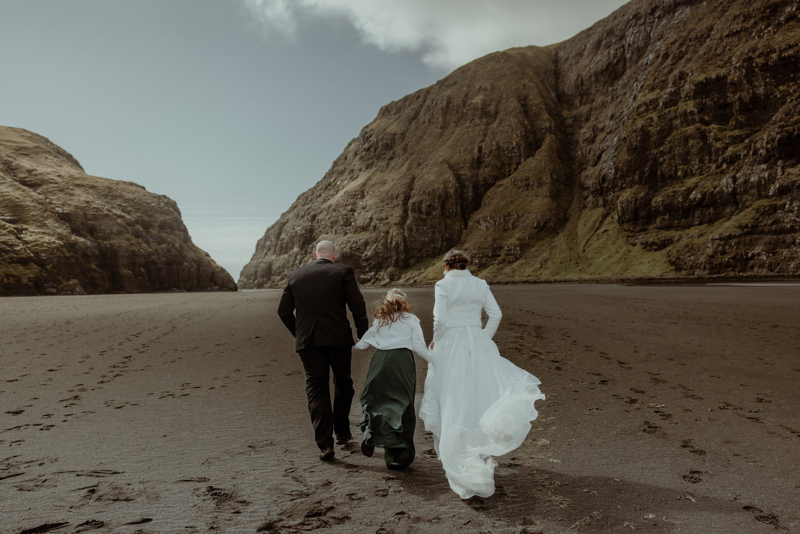 Faroe Islands elopement | Adventure wedding in Faroe Islands. Iceland elopement photographer & videographer