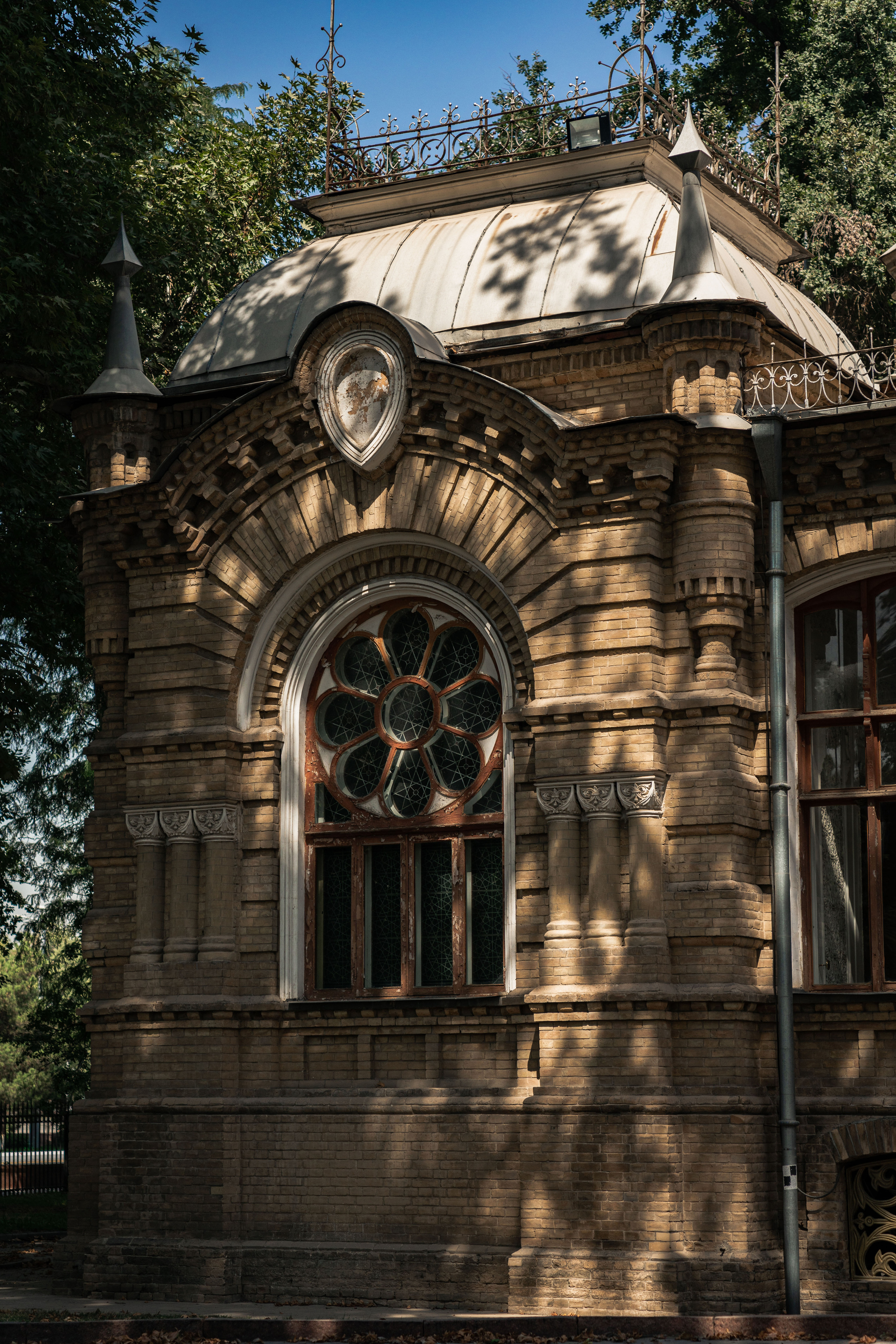 Дворец Романова: куда исчезла могила великого князя и все его богатств. Георгий Намазов | Фотограф в Ташкенте