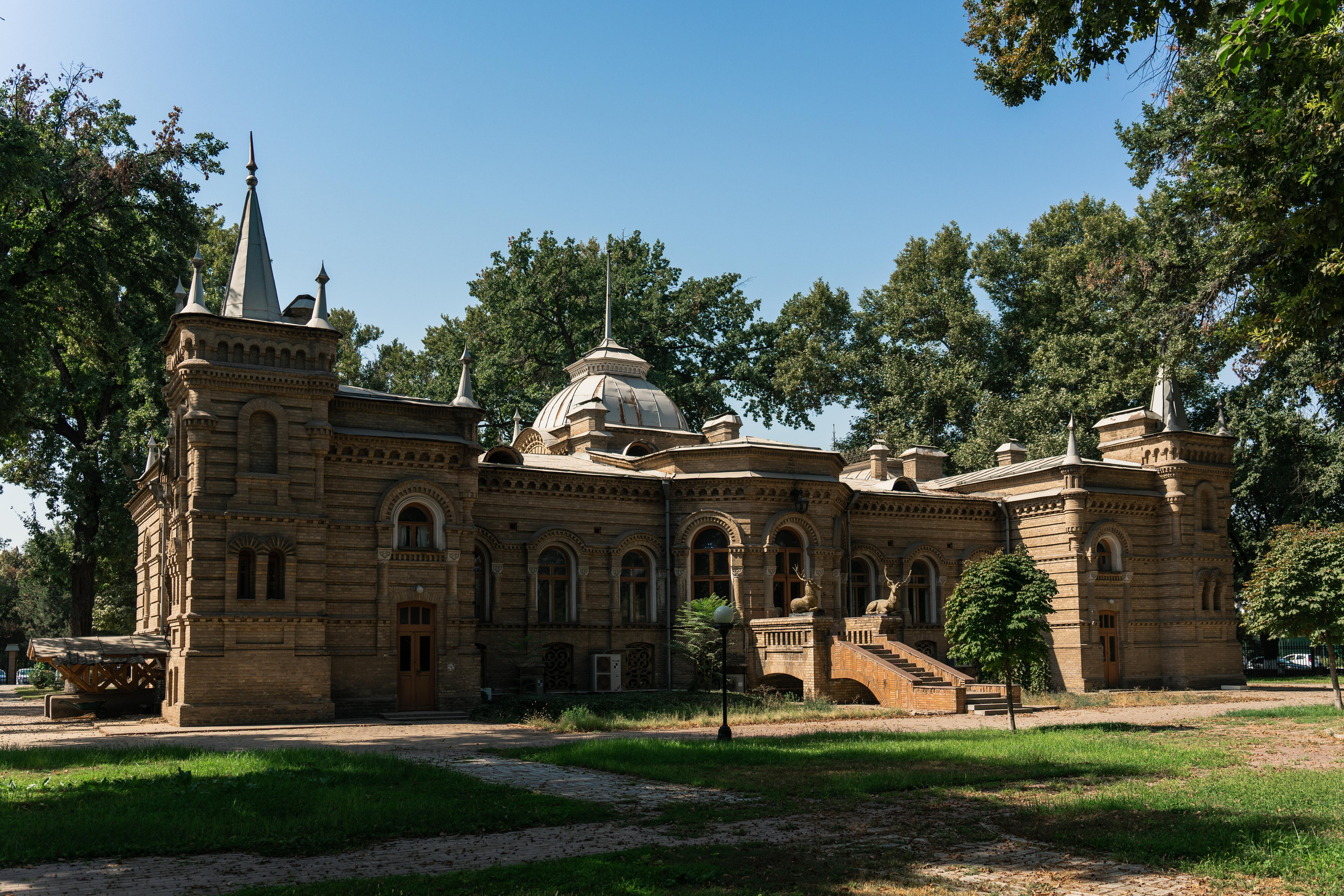 Дворец Романова: куда исчезла могила великого князя и все его богатств. Георгий Намазов | Фотограф в Ташкенте