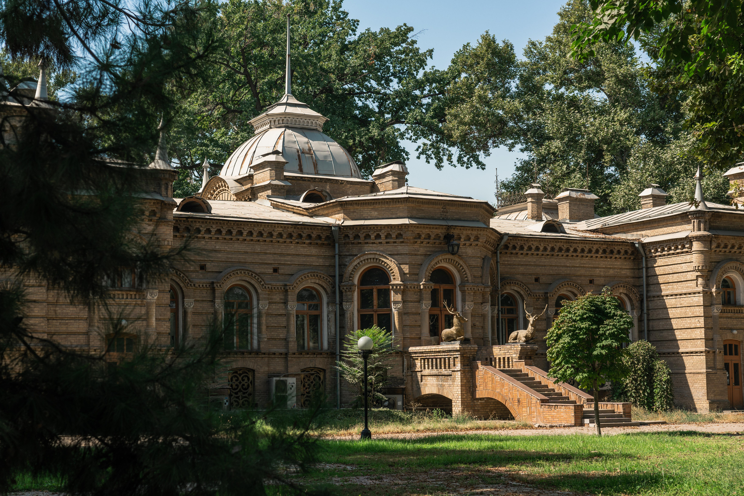 Дворец Романова: куда исчезла могила великого князя и все его богатств. Георгий Намазов | Фотограф в Ташкенте