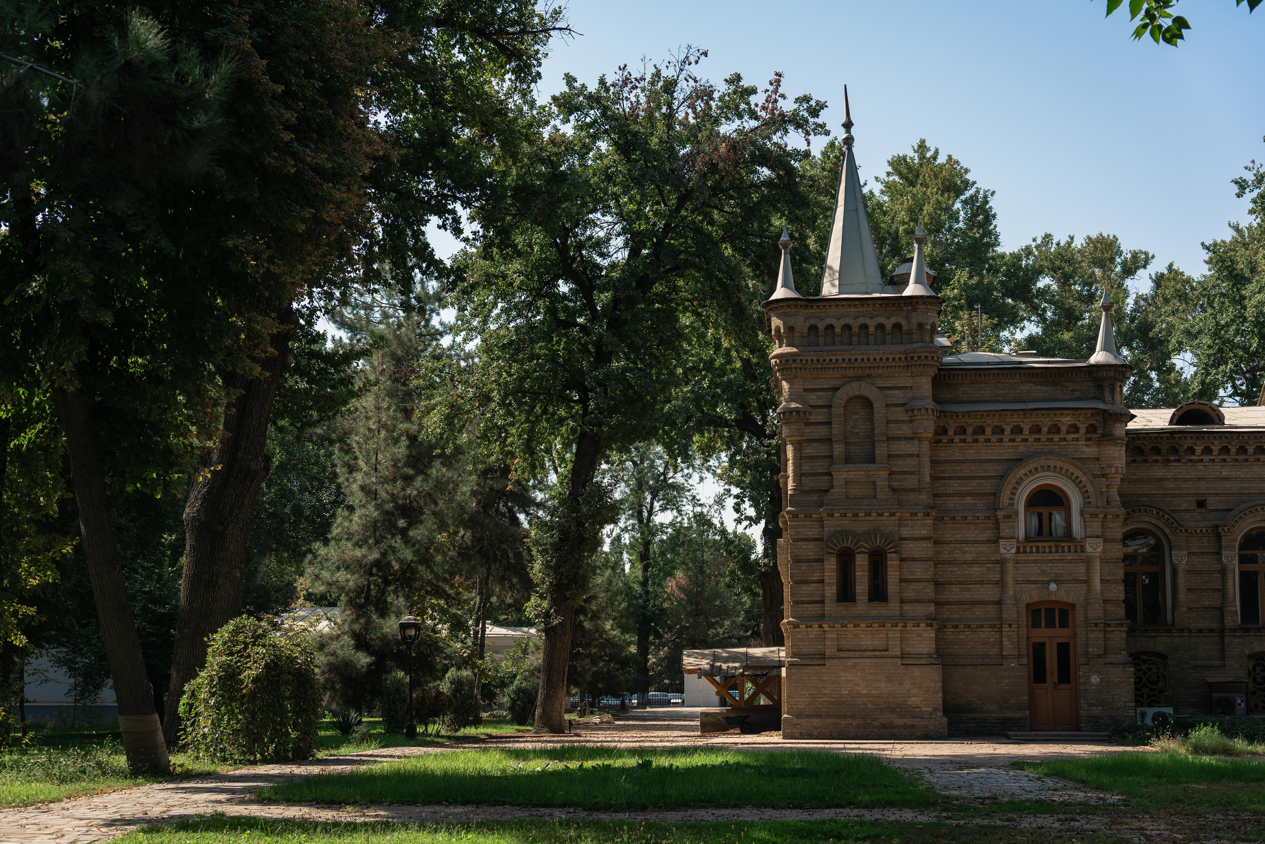 Дворец Романова: куда исчезла могила великого князя и все его богатств. Георгий Намазов | Фотограф в Ташкенте