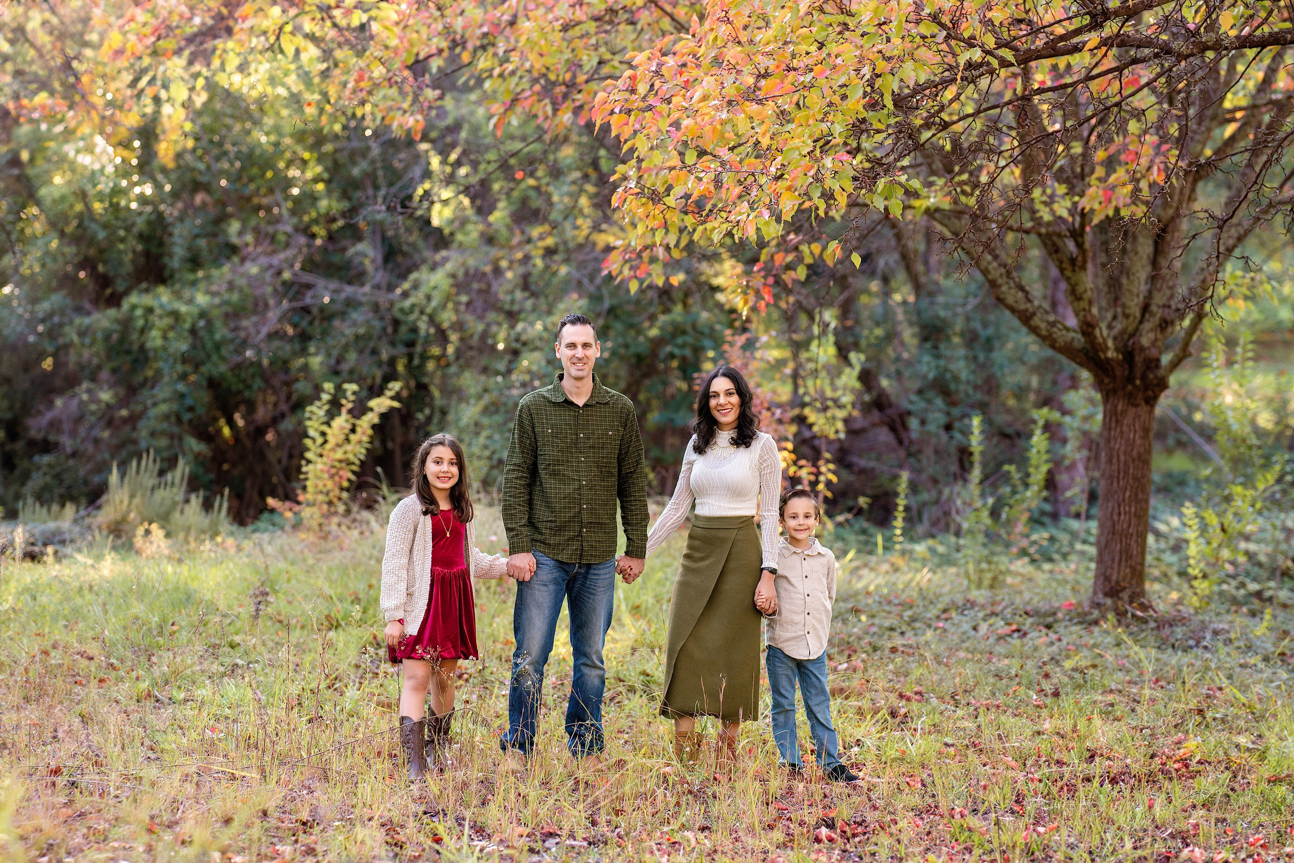 2026 Fall Family Photos In Rocklin Roseville Folsome Sacramento. Family photographer in Roseville, Rocklin, Folsom, Sacramento