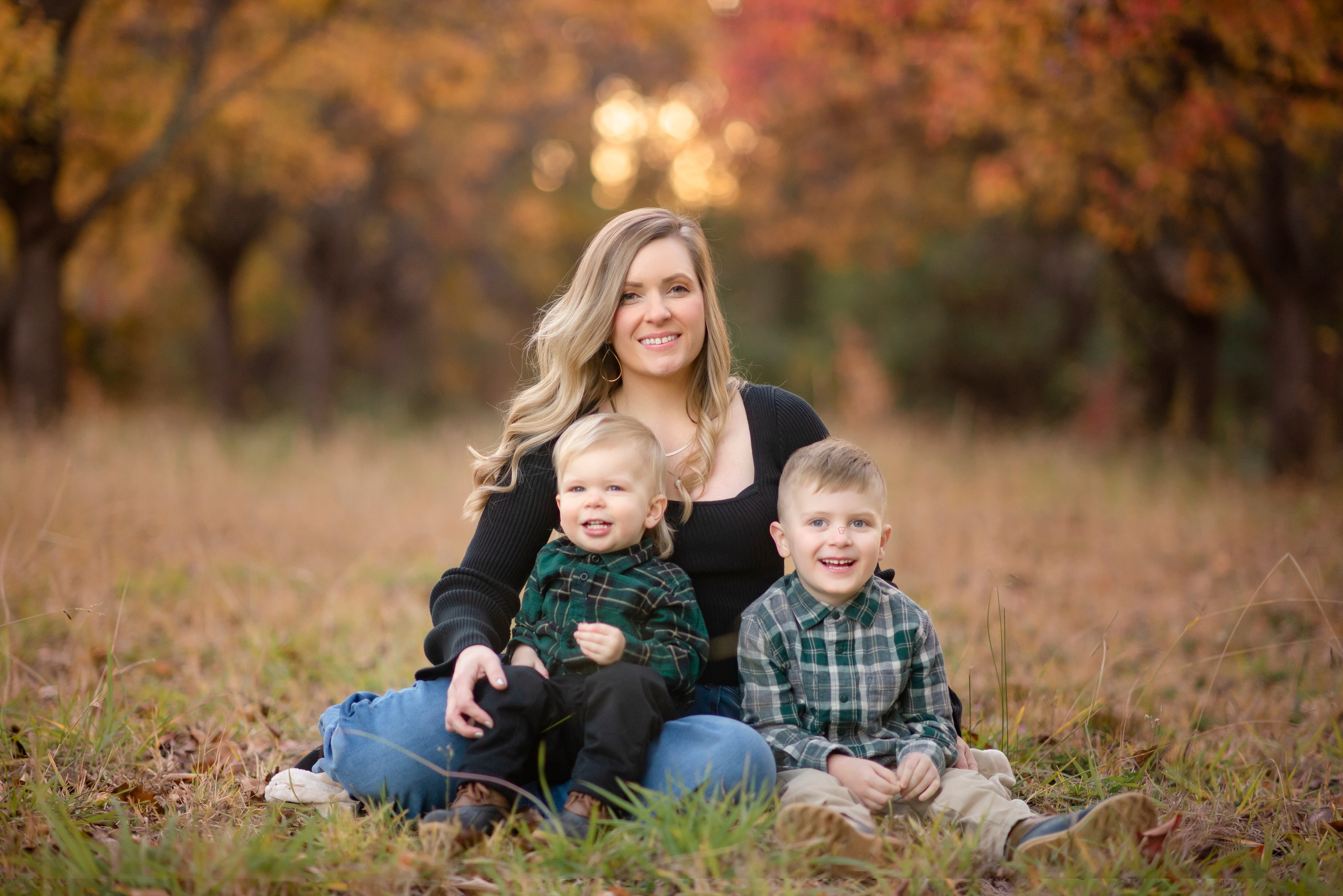 2026 Fall Family Photos In Rocklin Roseville Folsome Sacramento. Family photographer in Roseville, Rocklin, Folsom, Sacramento