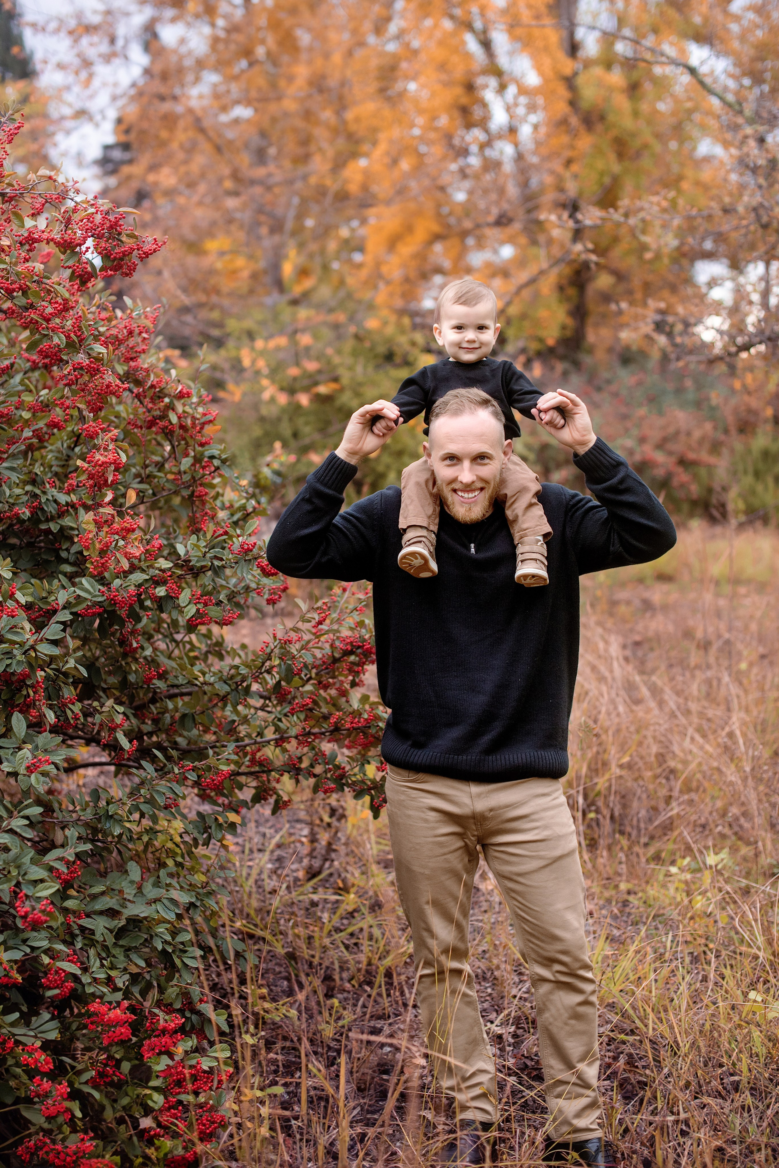 2026 Fall Family Photos In Rocklin Roseville Folsome Sacramento. Family photographer in Roseville, Rocklin, Folsom, Sacramento