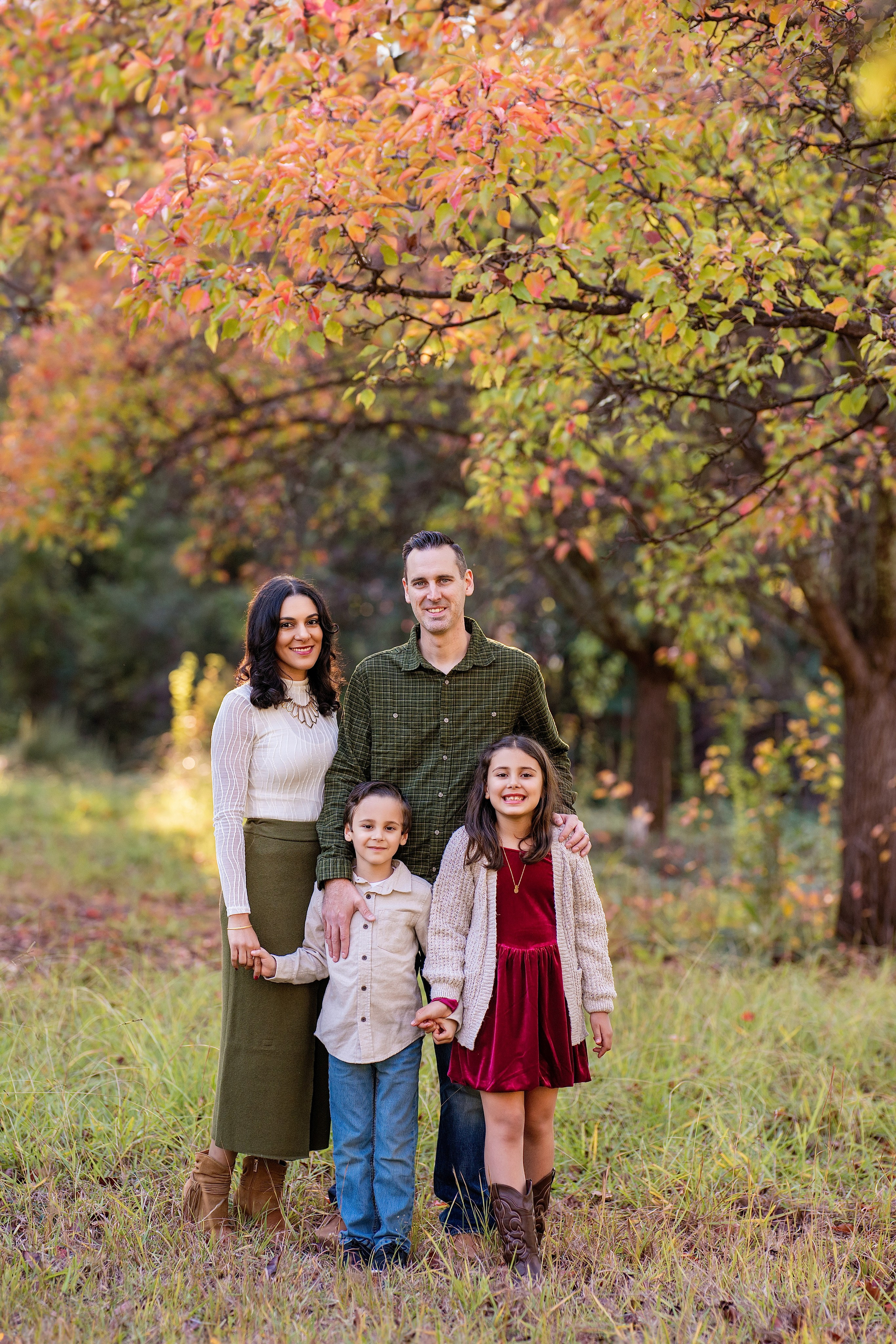 2026 Fall Family Photos In Rocklin Roseville Folsome Sacramento. Family photographer in Roseville, Rocklin, Folsom, Sacramento