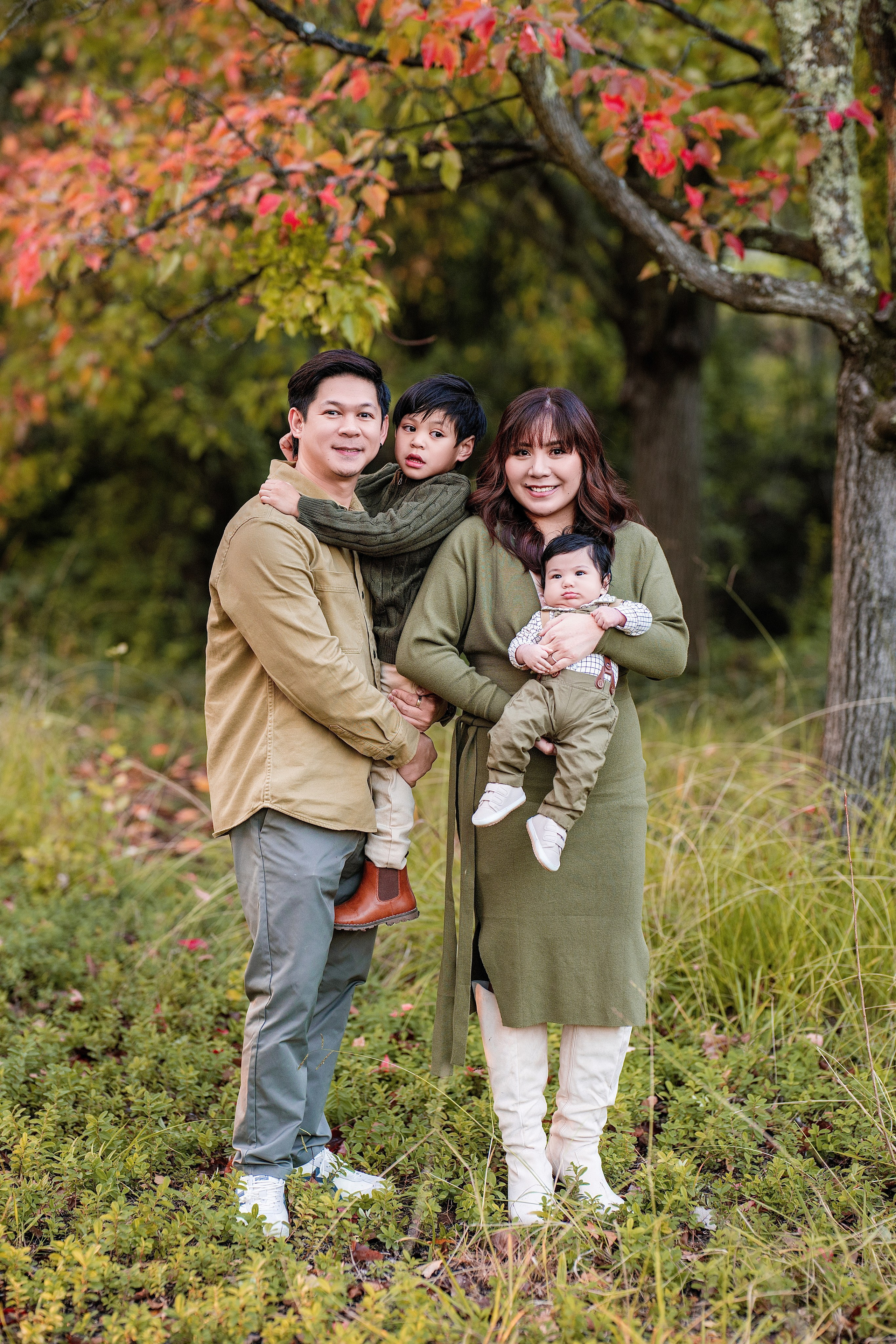 2026 Fall Family Photos In Rocklin Roseville Folsome Sacramento. Family photographer in Roseville, Rocklin, Folsom, Sacramento