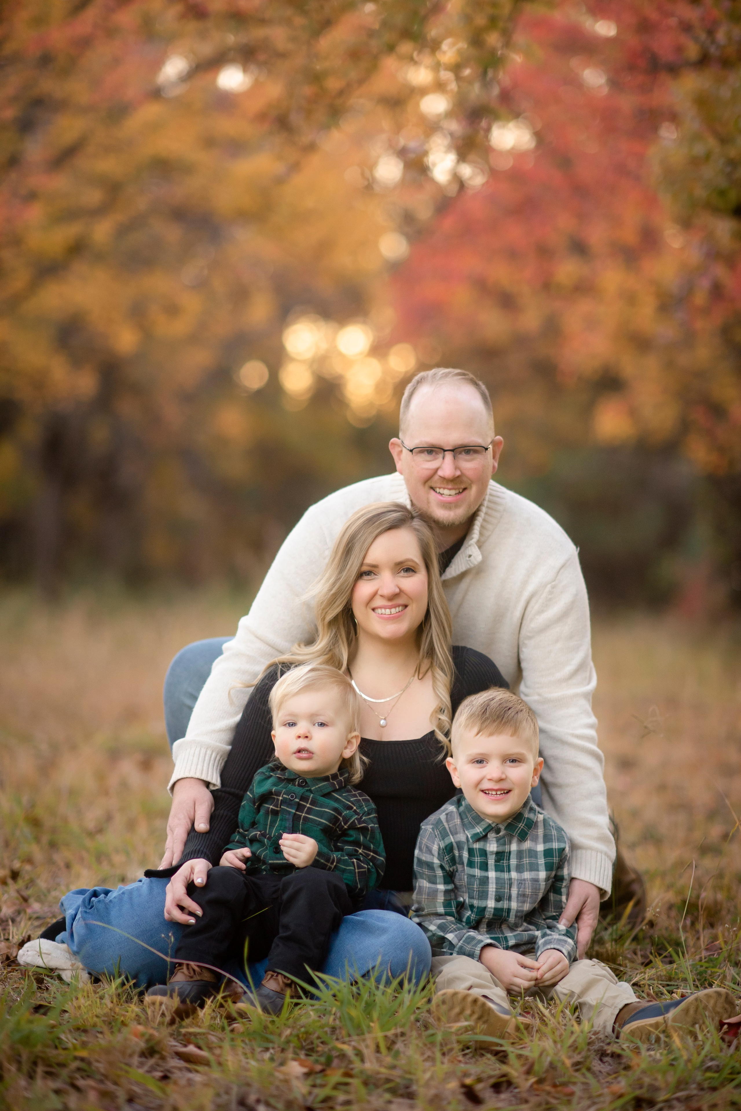 2026 Fall Family Photos In Rocklin Roseville Folsome Sacramento. Family photographer in Roseville, Rocklin, Folsom, Sacramento