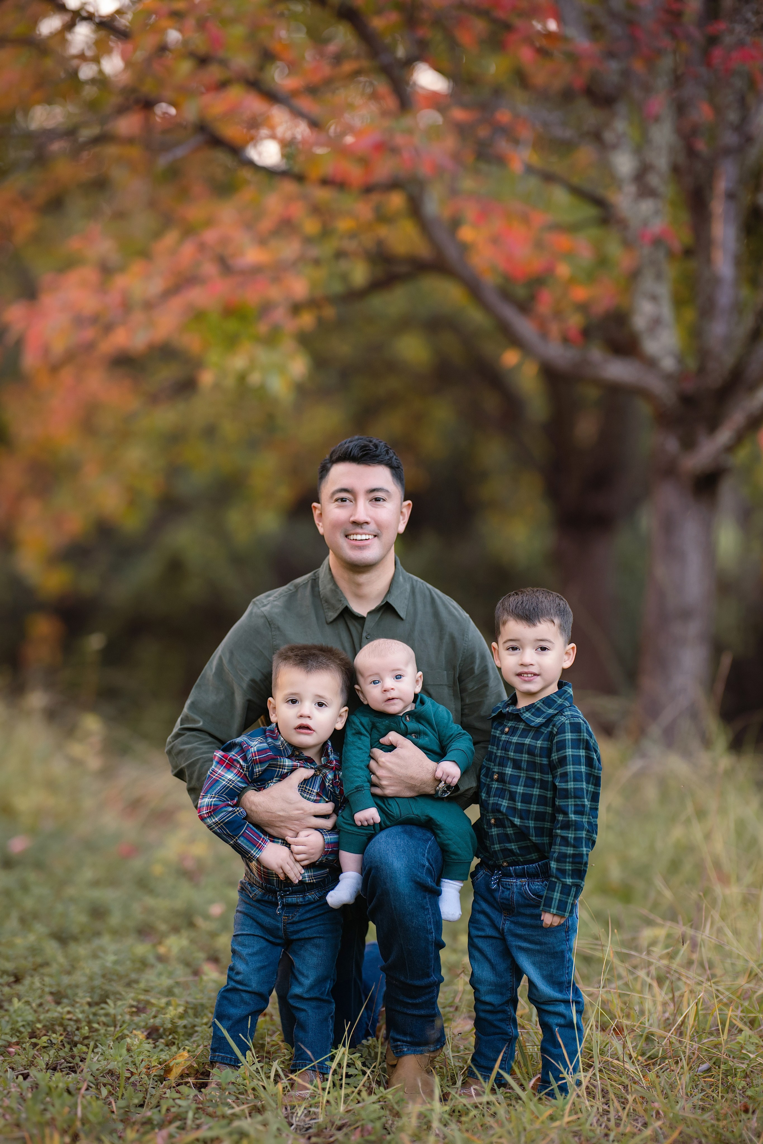 2026 Fall Family Photos In Rocklin Roseville Folsome Sacramento. Family photographer in Roseville, Rocklin, Folsom, Sacramento
