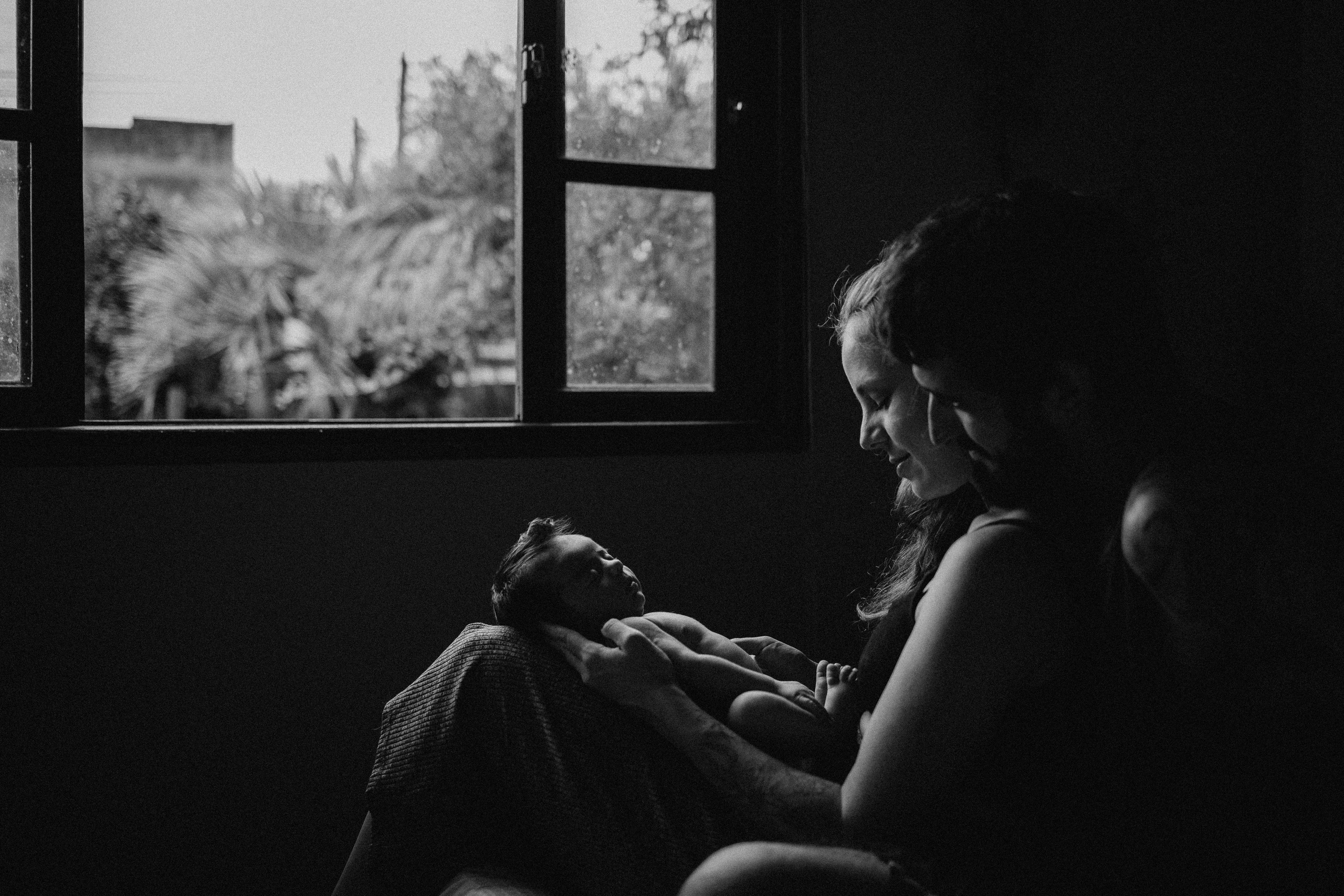 Luca’s 1 month. Fotografa documental de familia e nascimento em Florianópolis SC Daria Ermolaev