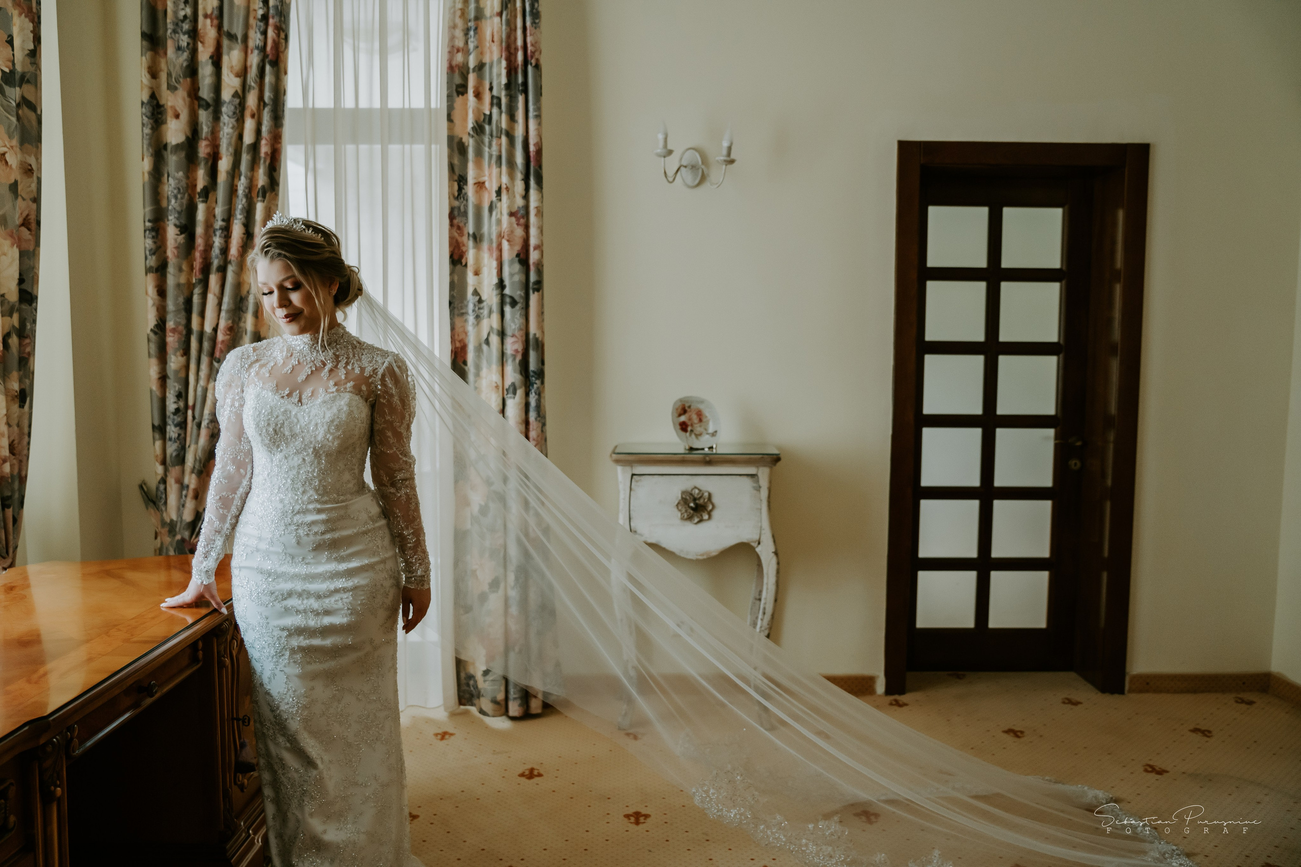 Larisa & Iulian. Sebastian Purusniuc Fotograf - Iasi