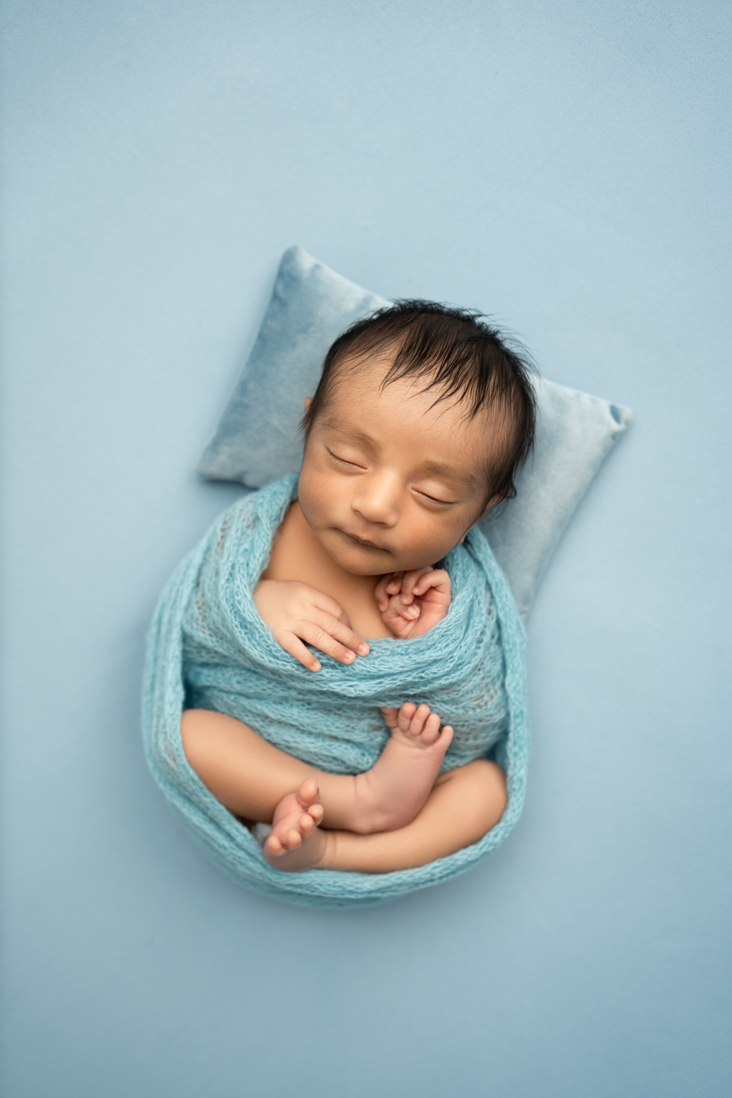 Posed Newborn. Maternity, family and newborn photography in San Francisco Bay Area
