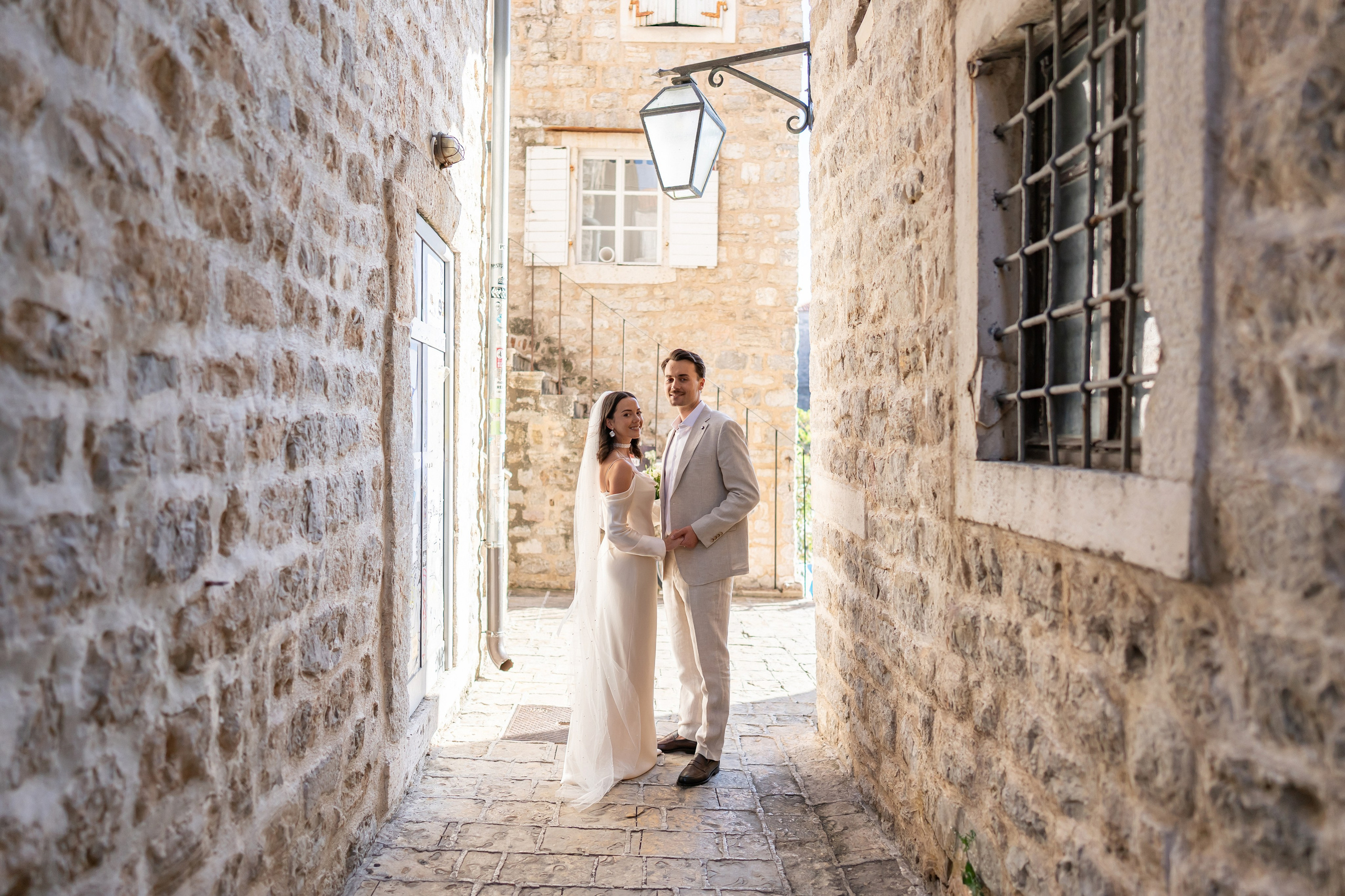 Photographer in Budva: couple, family & wedding shoots