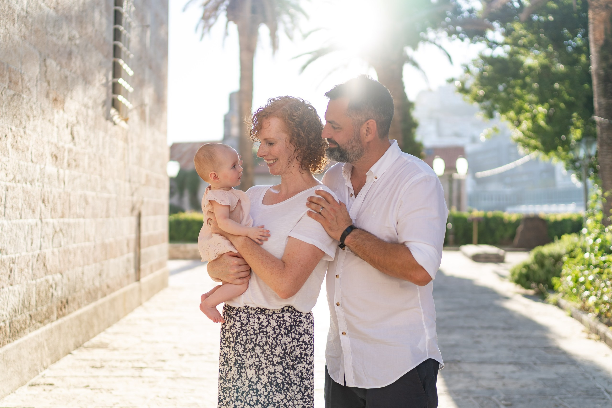 Photographer in Budva: couple, family & wedding shoots