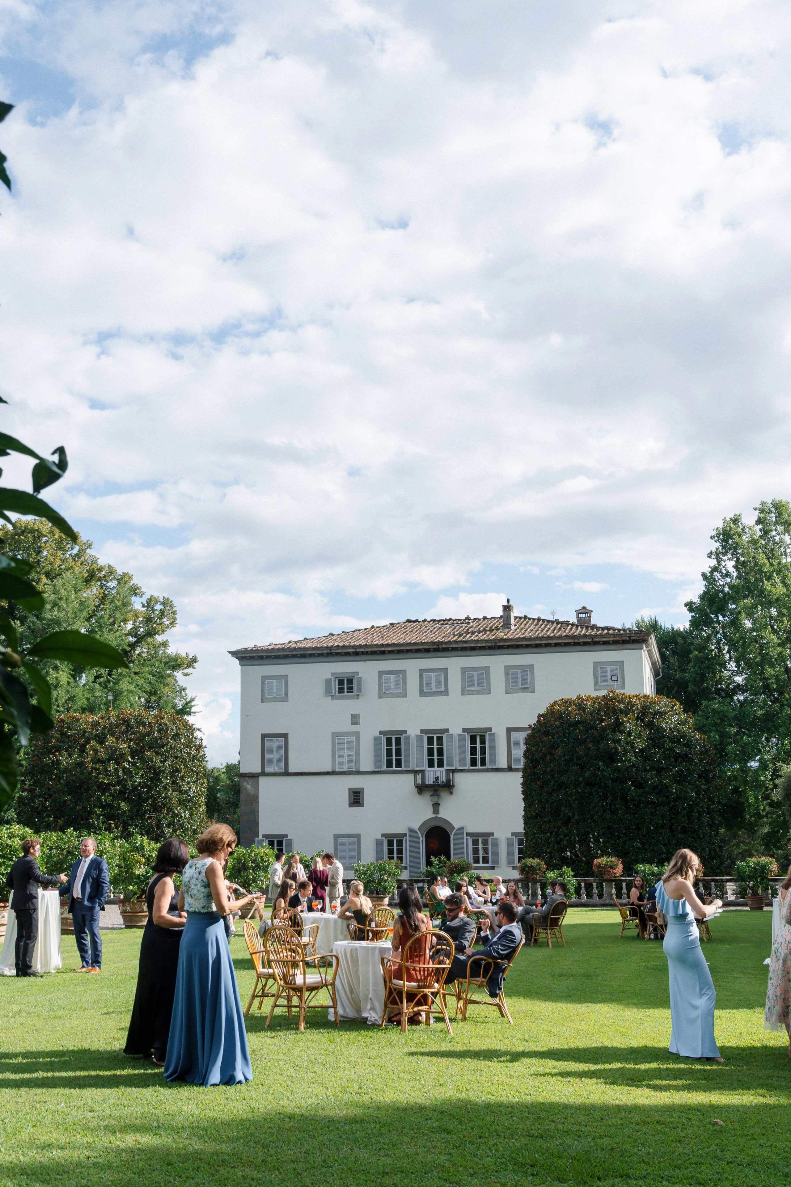 Alissa & Jakob · Villa Grabau, Tuscany. Raw Studio: Capturing Elegant weddings accross Europe
