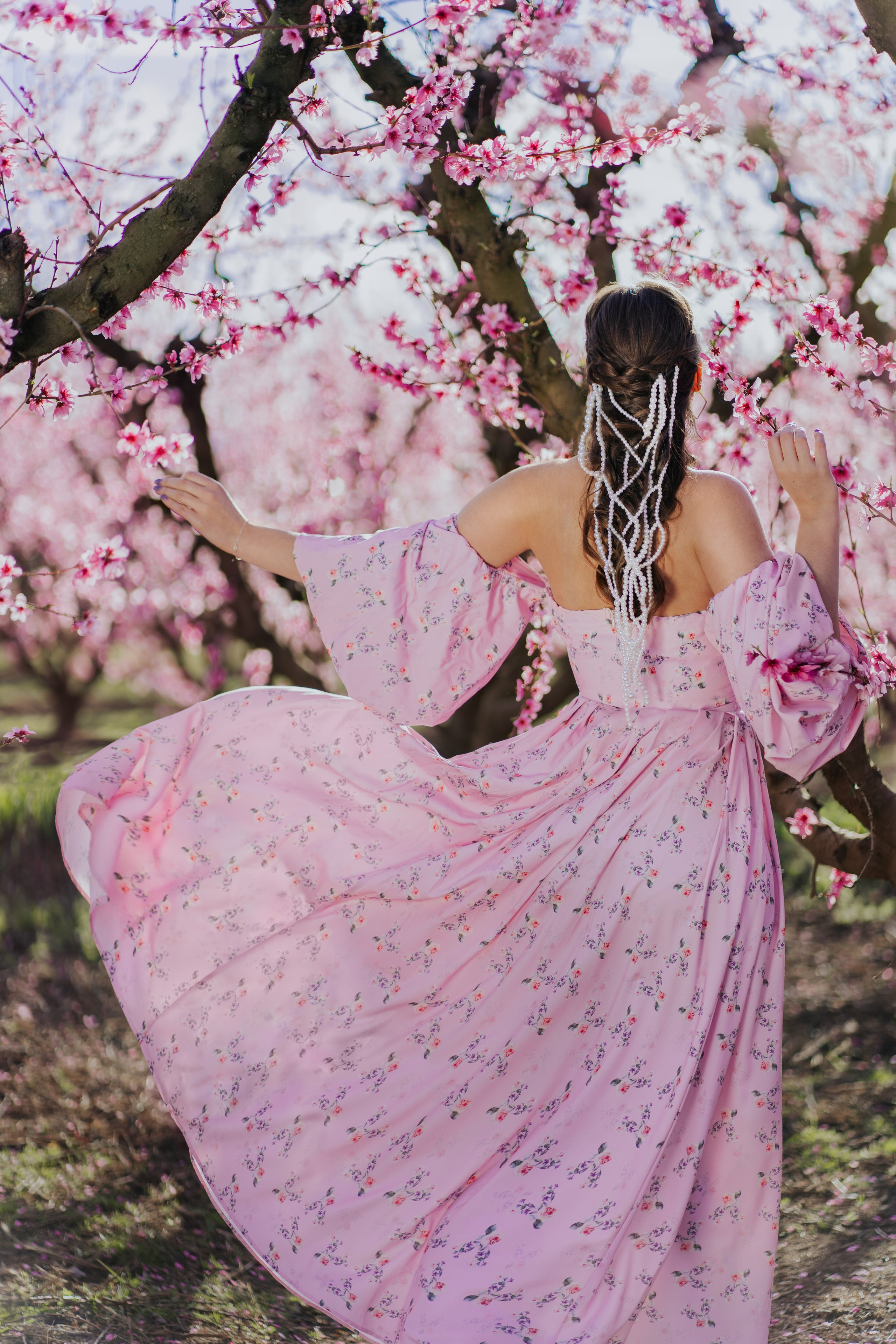 Barcelona Wow Dress Rental Luxury Photoshoot. DiaFoto — Wow Photographer in Barcelona | Premium Barcelona Photoshoot Experience