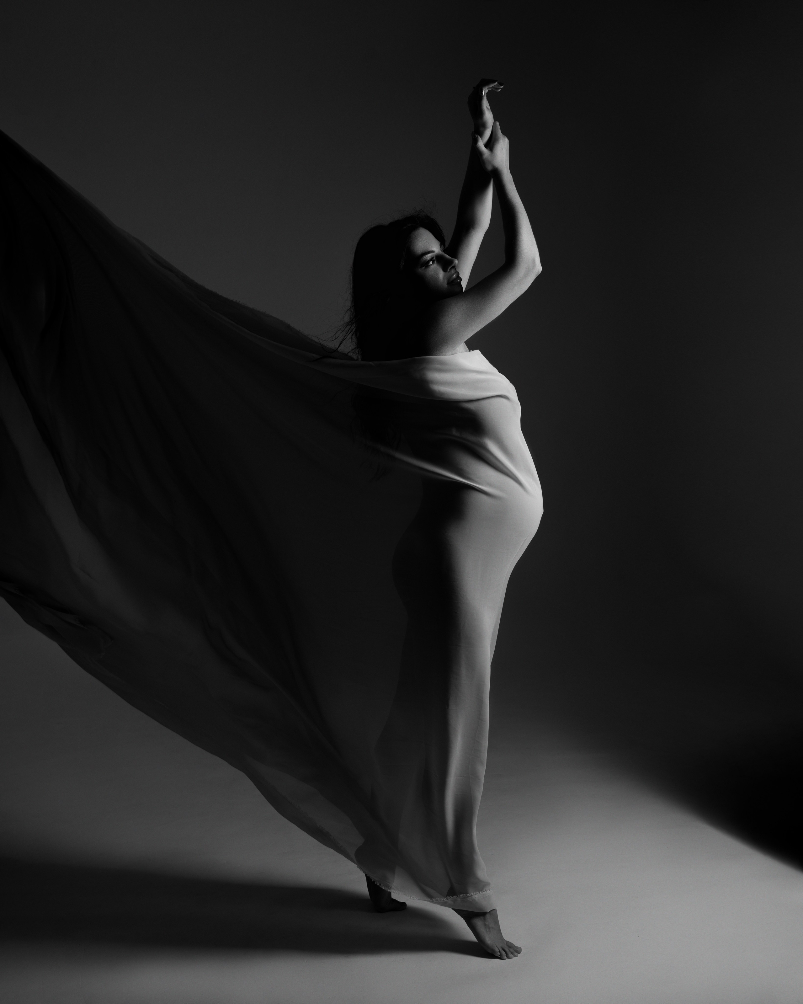 Sesja w stylu Vogue. Fotograf Łódź - sesja ciążowa, noworodkowa, dziecięca. Studio w Łodzi