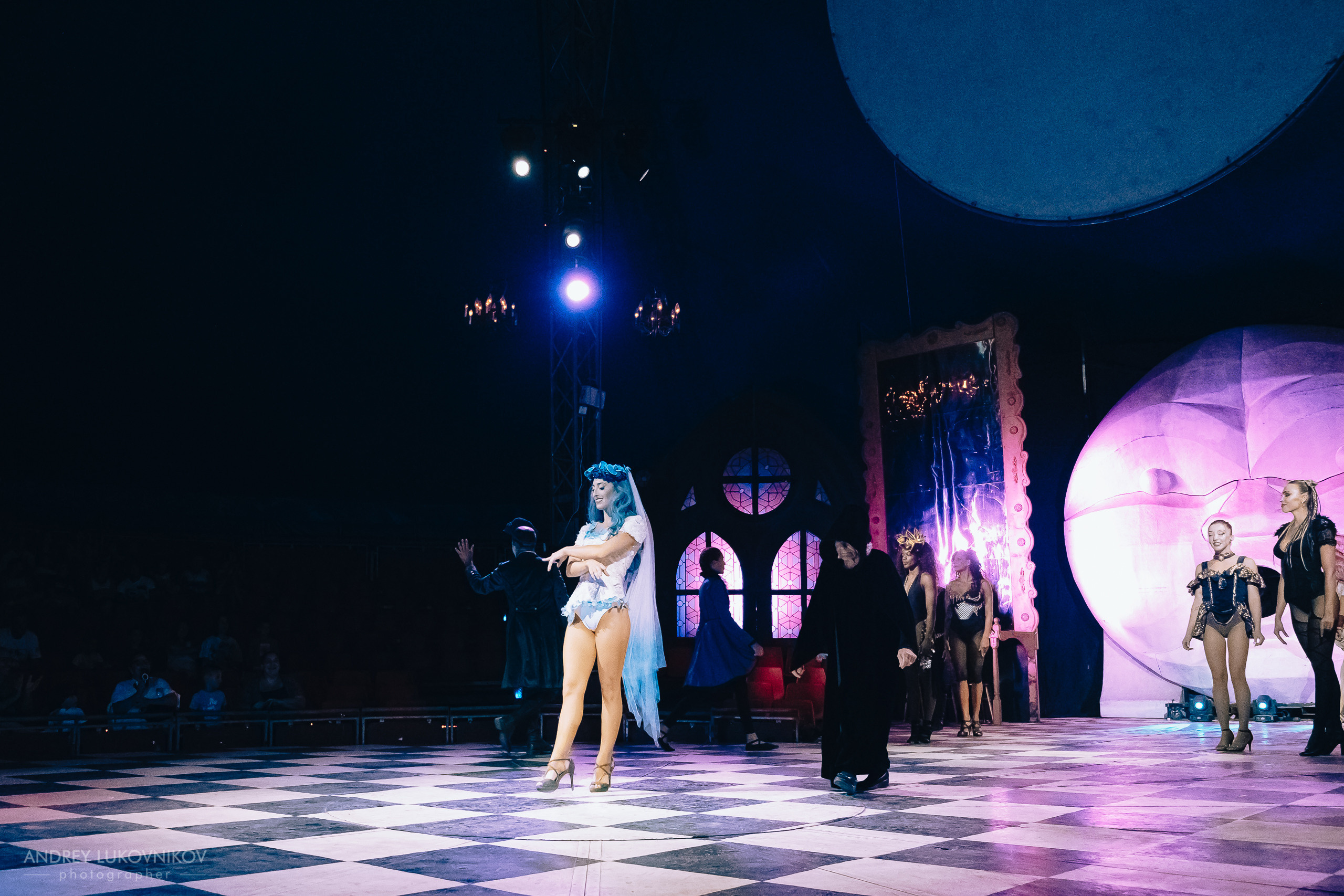 Репортаж с выступления цирка El Circo Encantado в Торревьехе — Фотограф в Аликанте и Торревьехе