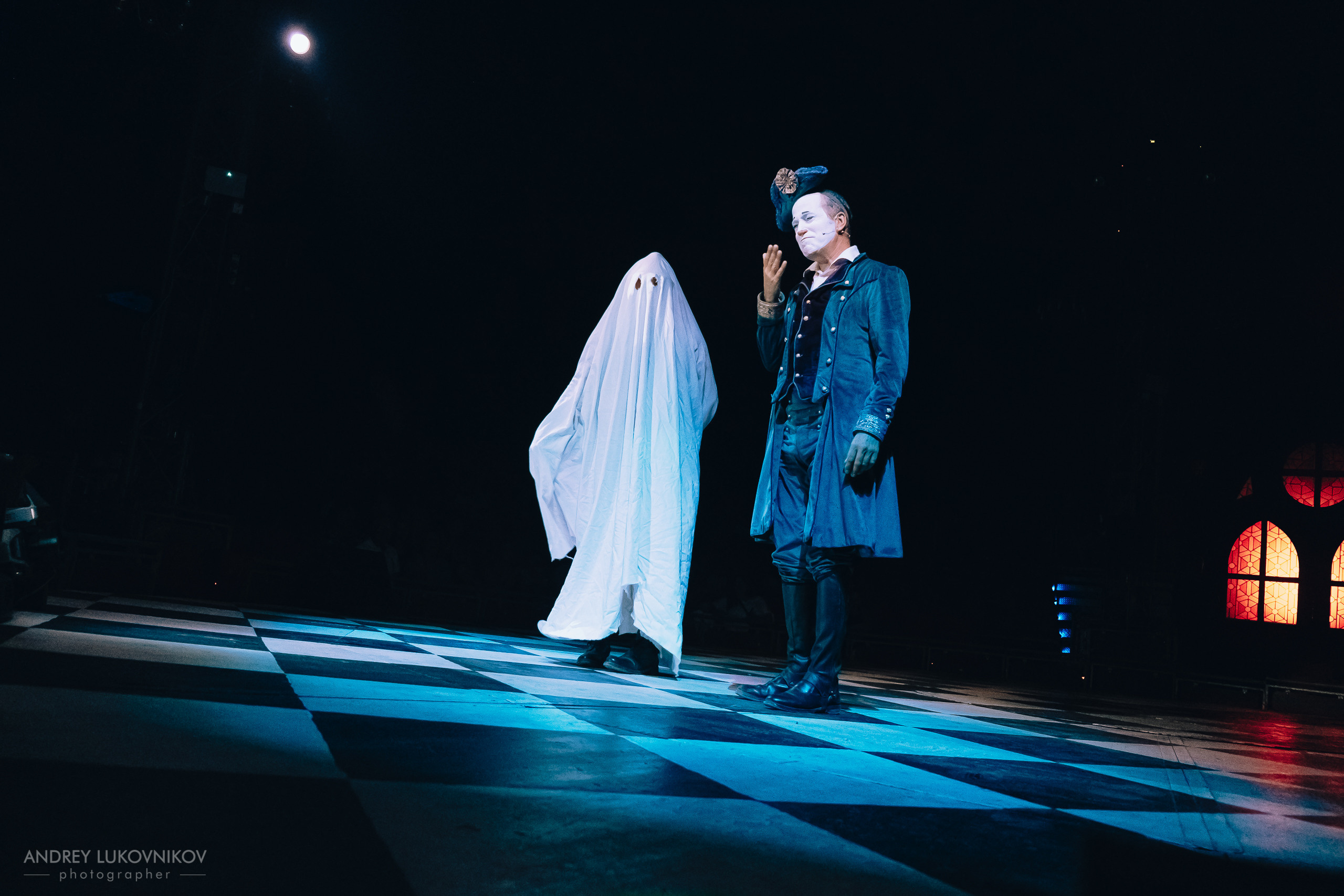 Репортаж с выступления цирка El Circo Encantado в Торревьехе — Фотограф в Аликанте и Торревьехе