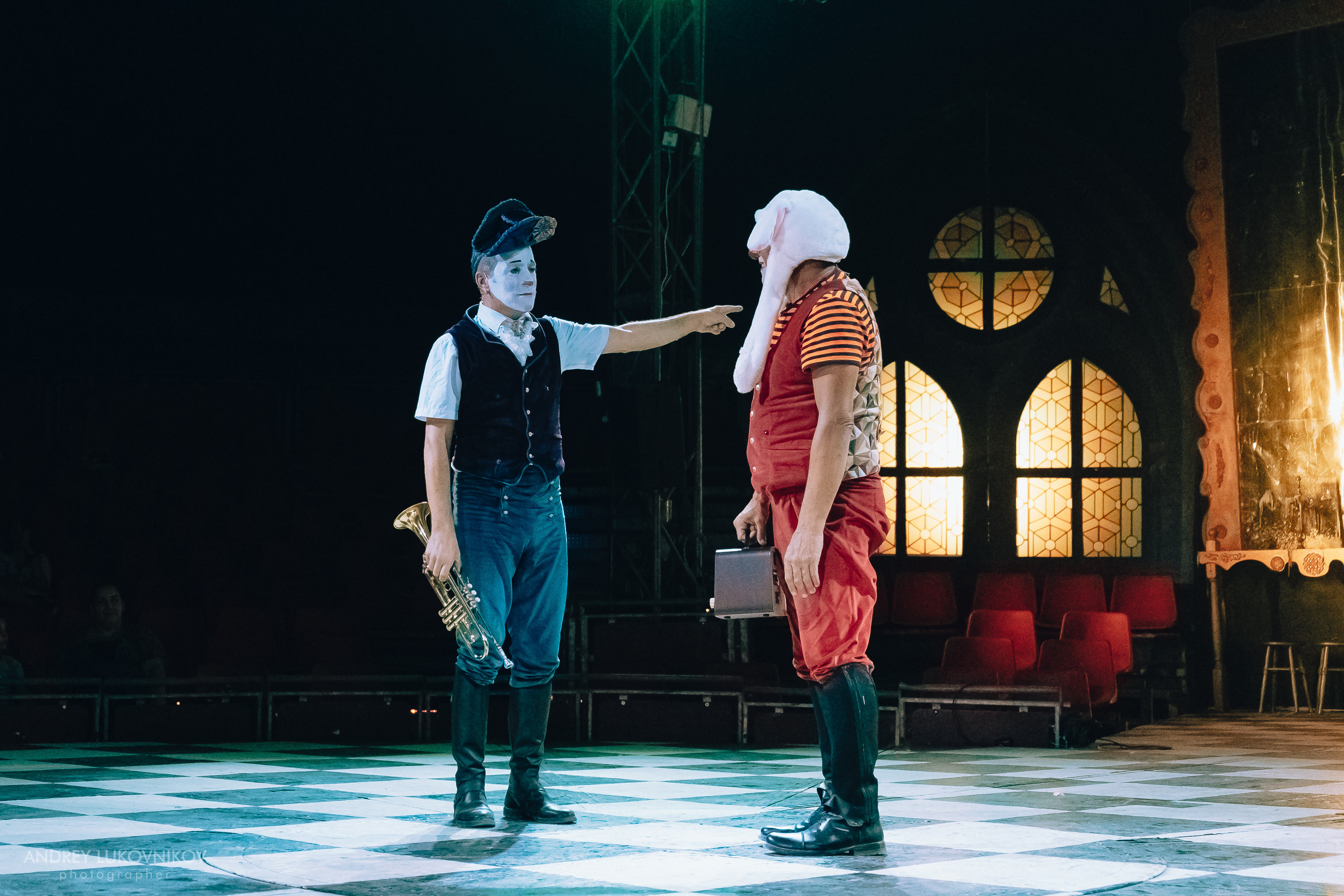 Репортаж с выступления цирка El Circo Encantado в Торревьехе — Фотограф в Аликанте и Торревьехе