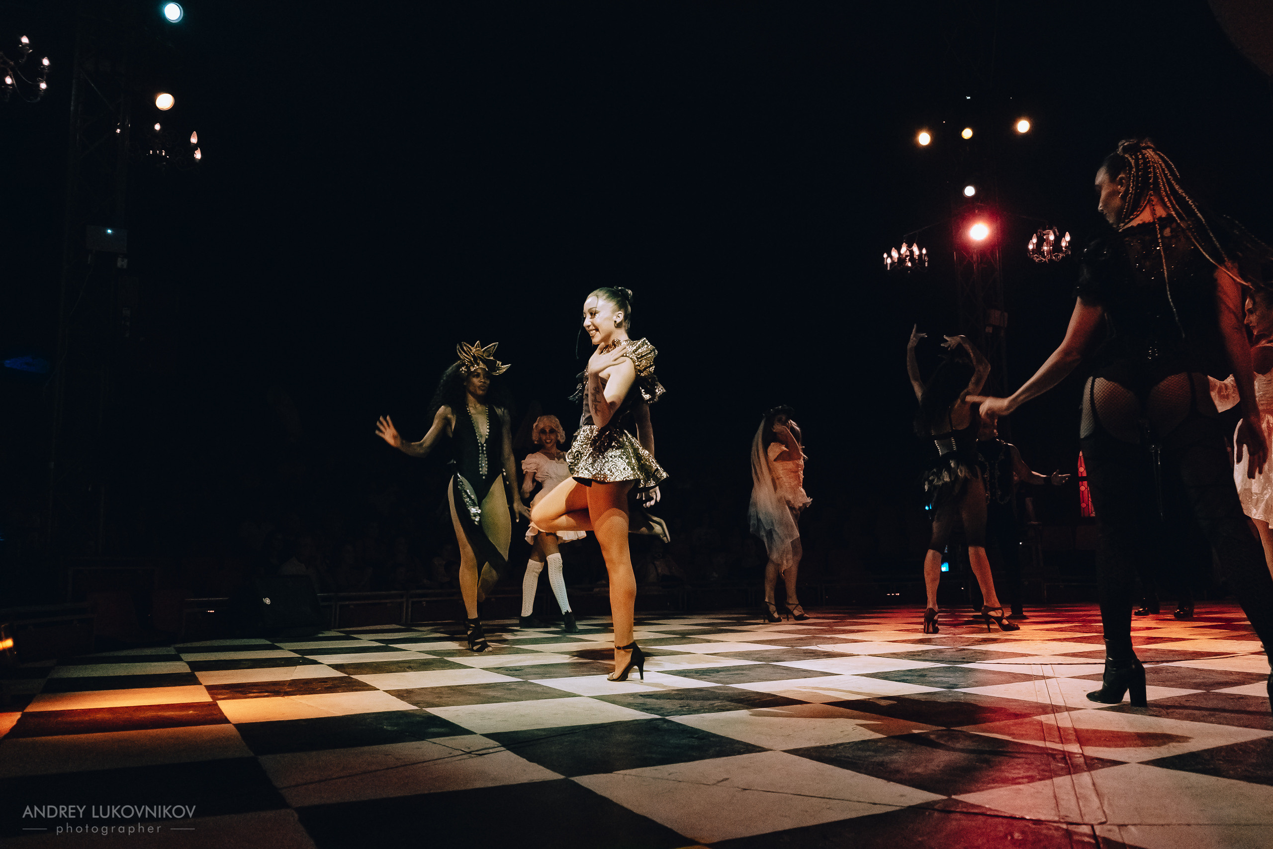 Репортаж с выступления цирка El Circo Encantado в Торревьехе — Фотограф в Аликанте и Торревьехе