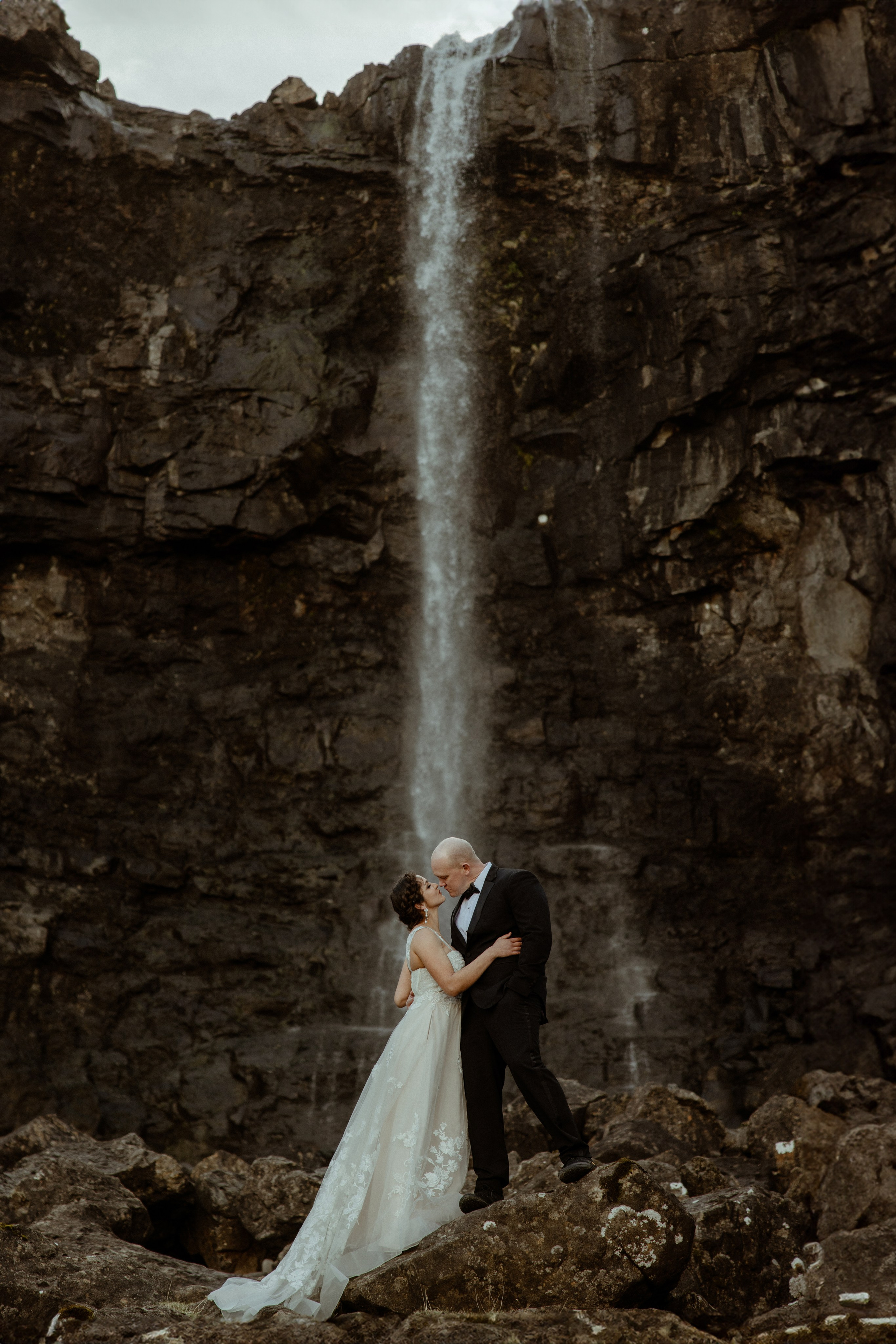 Faroe Islands elopement | Adventure wedding in Faroe Islands. Iceland elopement photographer & videographer