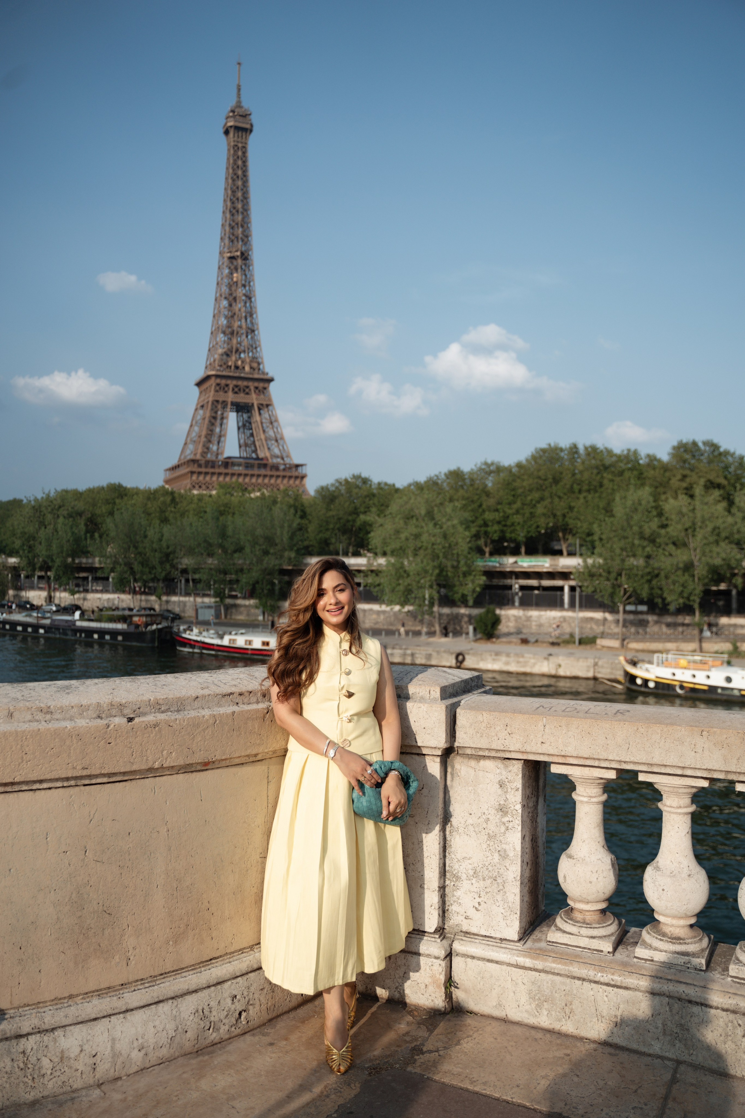 Content shooting. Photographer in Paris Yulia Shkadina | Couples, engagement, pre-wedding, individual photo-shoots in Paris at the best locations