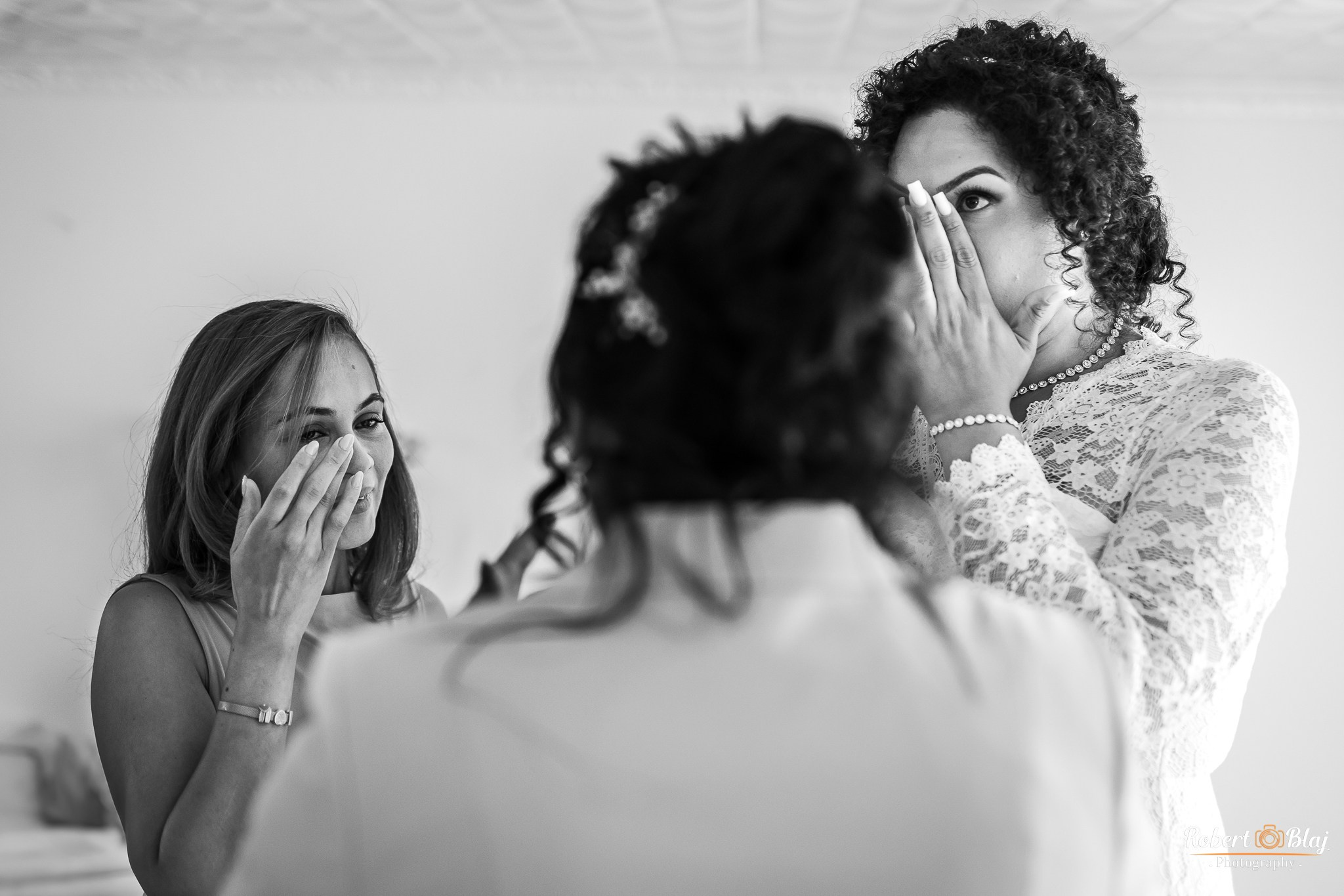 Veronica & Sebastian. Robert Blaj - Fotograf Nuntă Iași