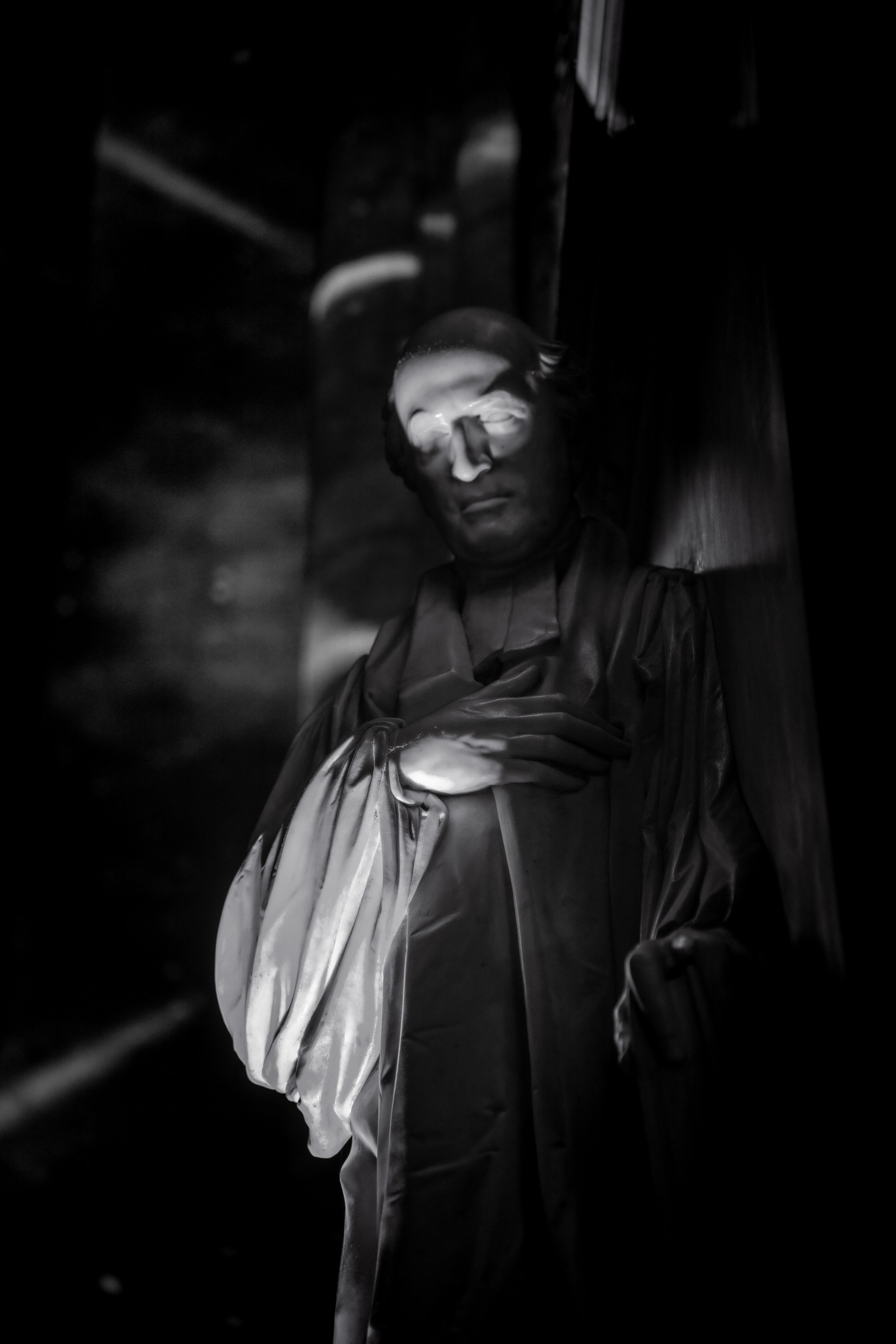 Luxmuralis. Expect Miracles Photography by Kate & Andrew