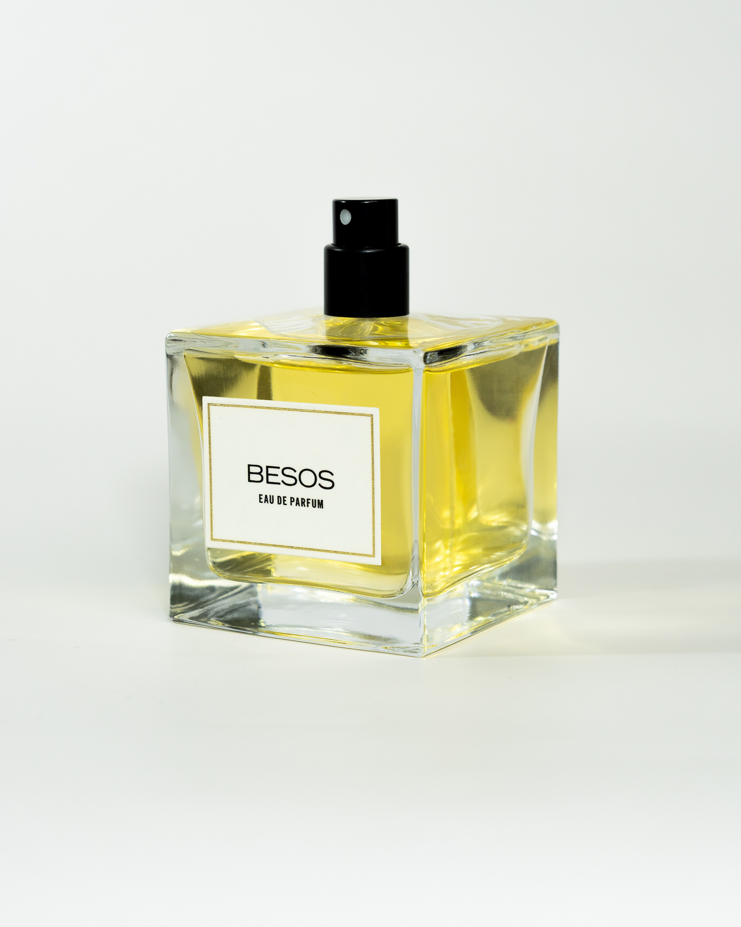 Product Photography — Raymond | Luxury Perfume Photos. Photographer in Chisinau — Raymond | Portraits, Events & Product Photography