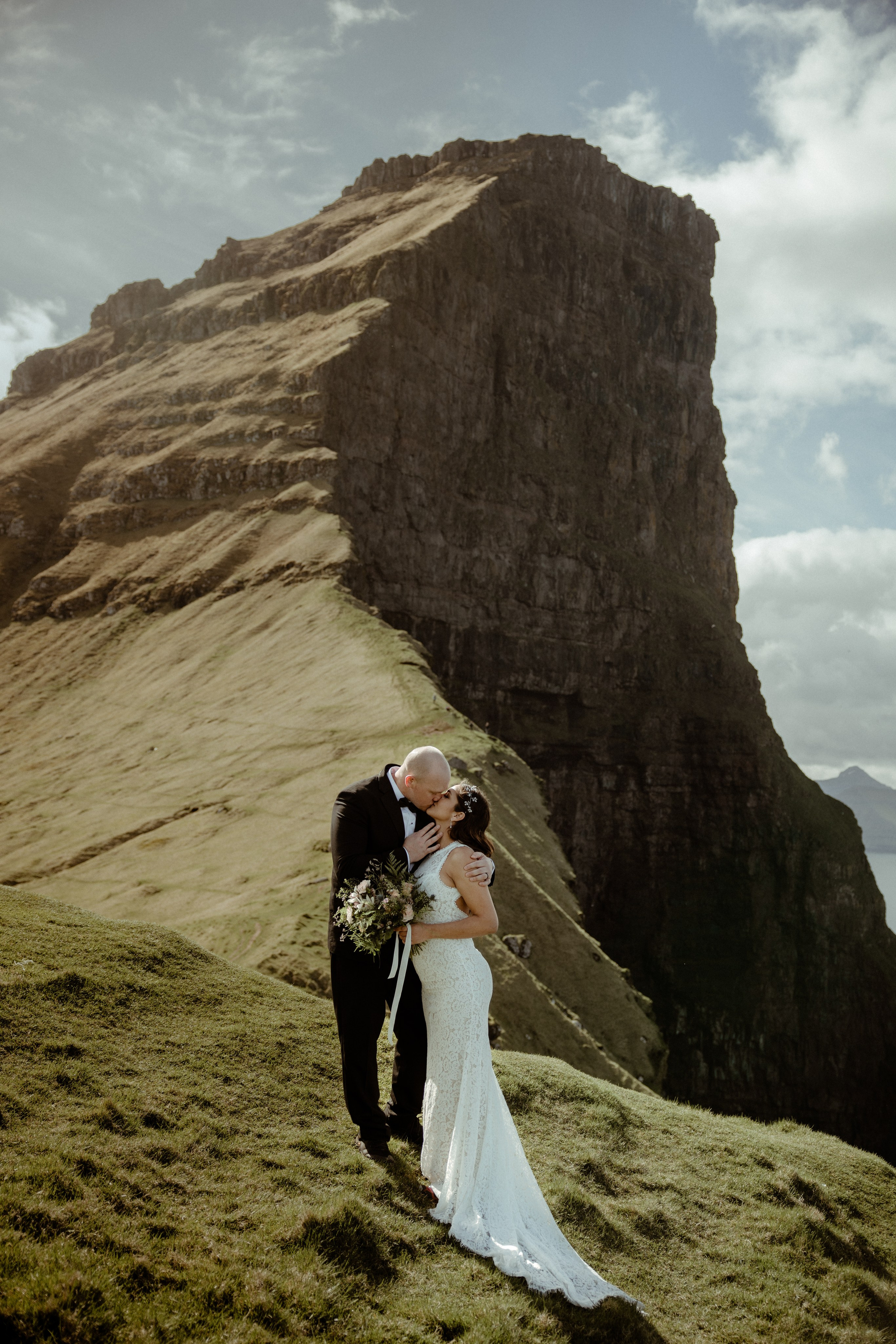 Elope at Faroe islands to celebrate 10 years anniversary. Iceland elopement photographer & videographer