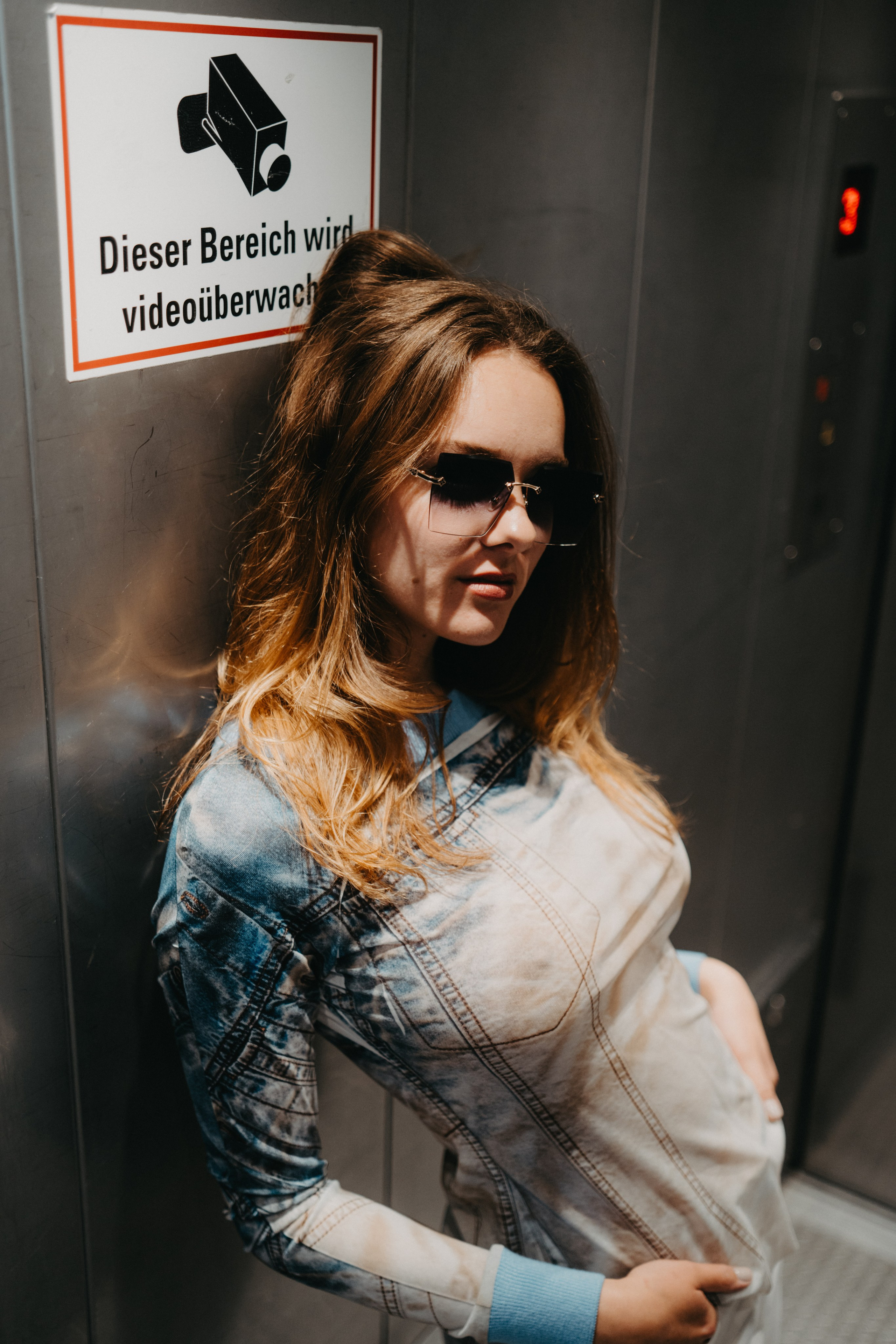 LOLA & OBLIQUE. Portrait photographer in Germany and all over Europe Mischa Blank