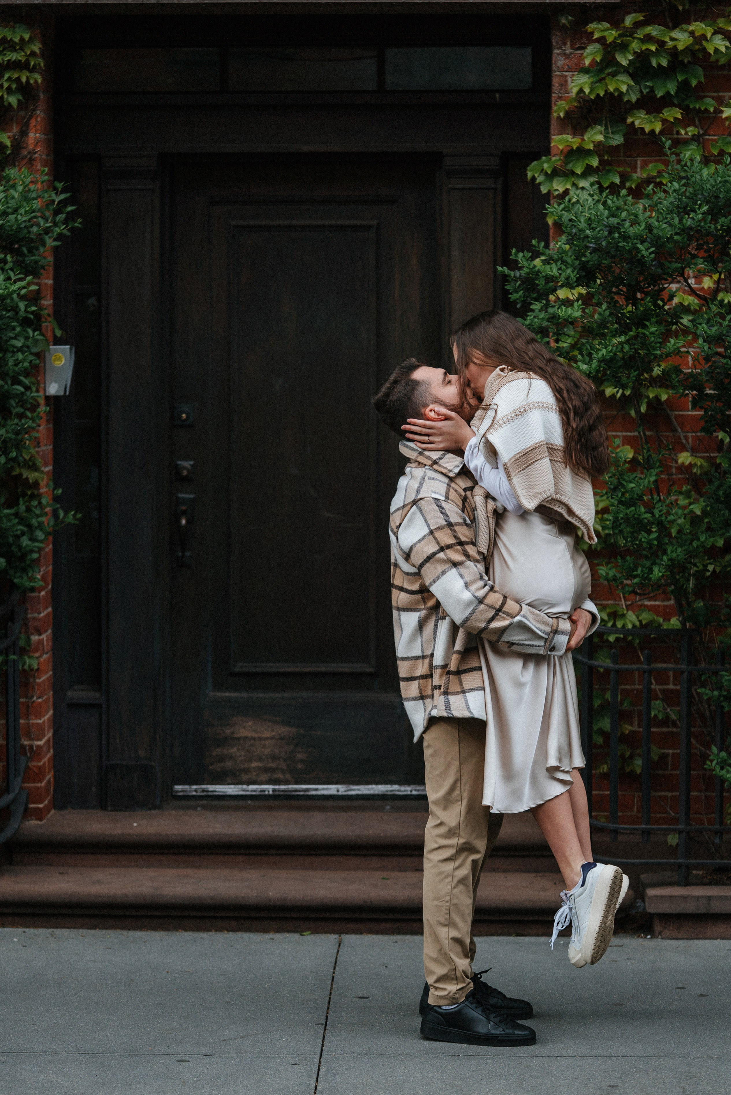Greenwich Village Couple Photography | Romantic NYC Photo Sessions. Videographer and photographer in New York // MAKAROV.VIDEO