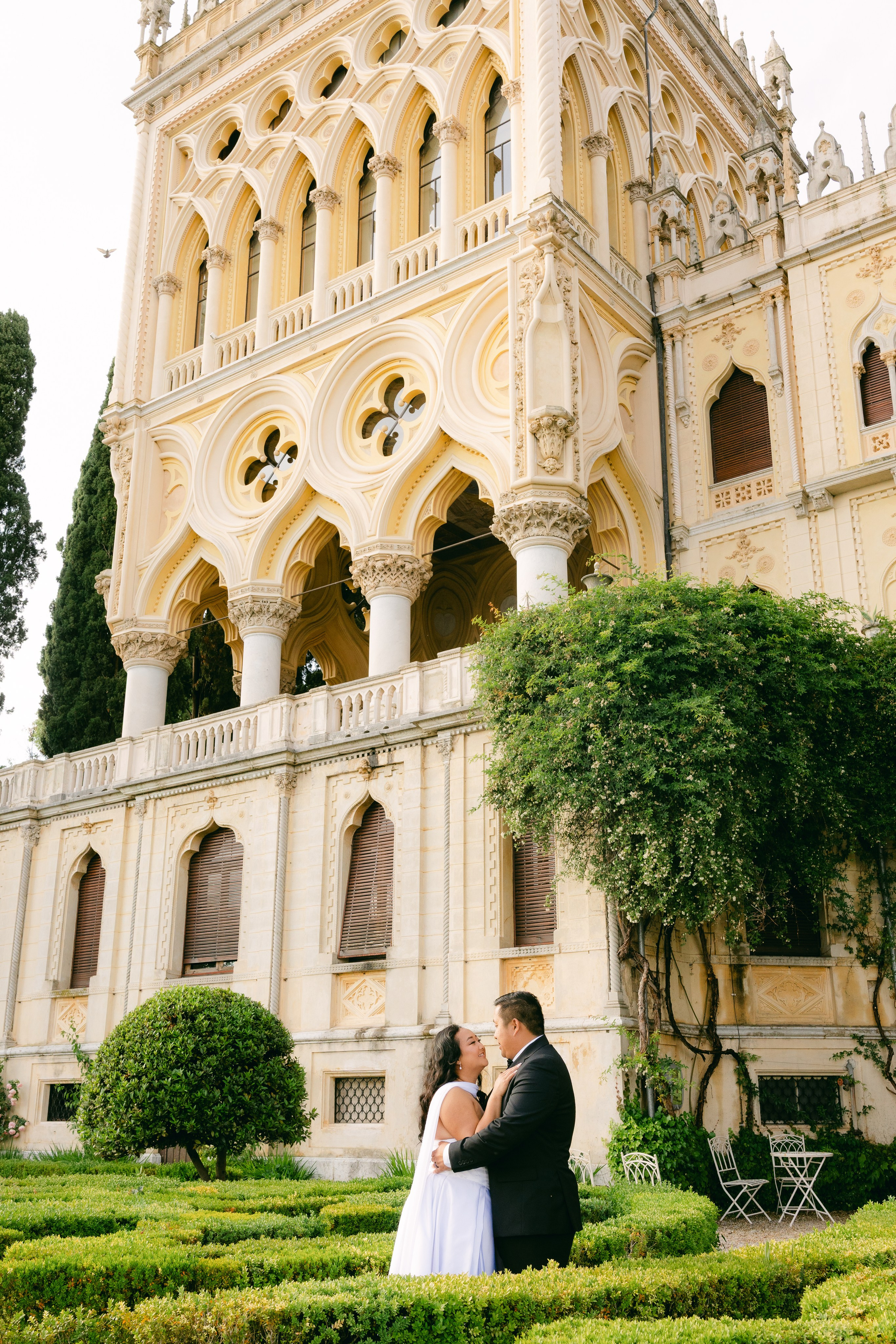 Ibtxhis and Keng elopement In italy — Isola del Garda
