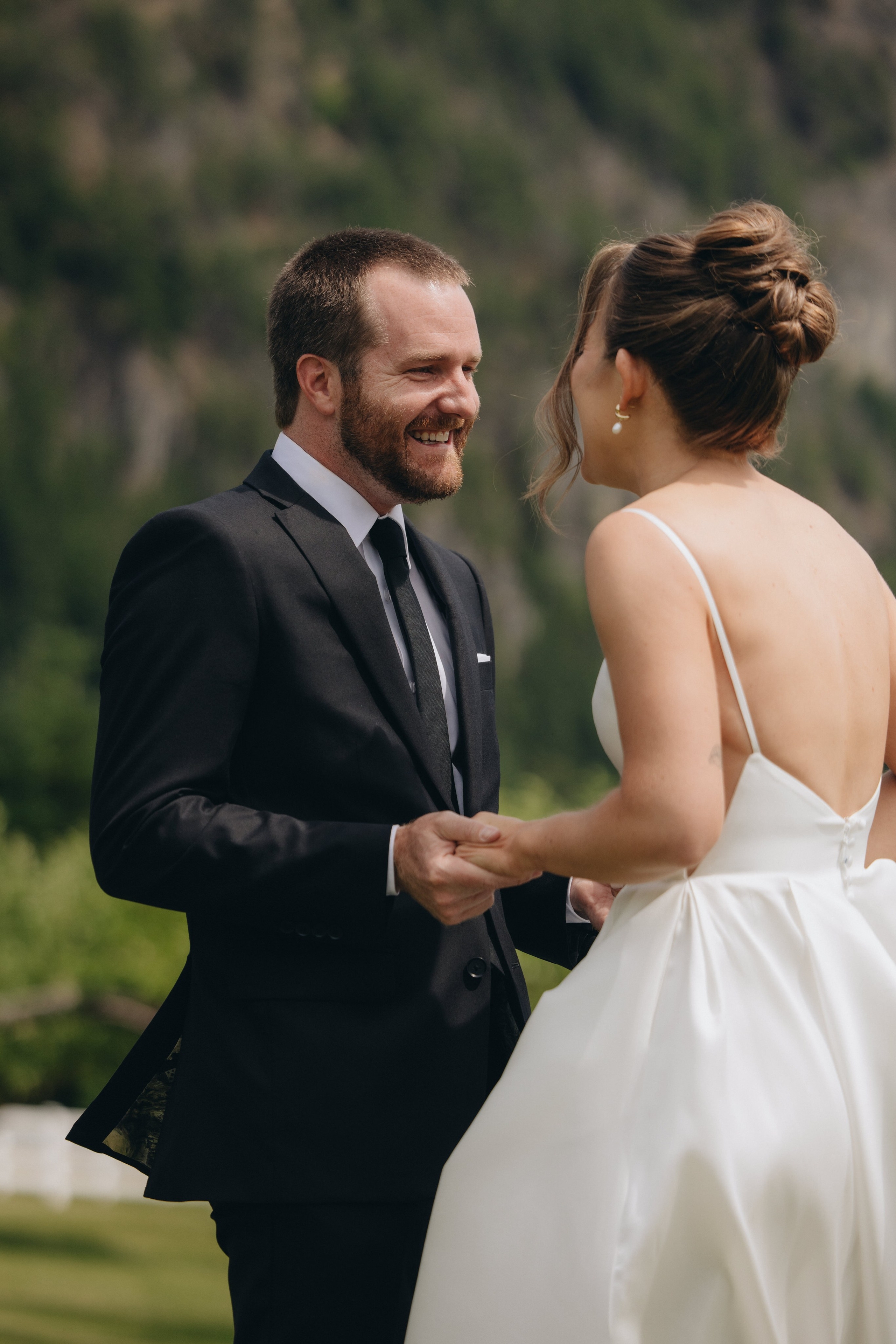 Wedding Shelby & Riley | Columbia River Gorge, WA | Georgy Shishkin Photography Photography. Portland Wedding Photographer | Authentic PNW Love Stories