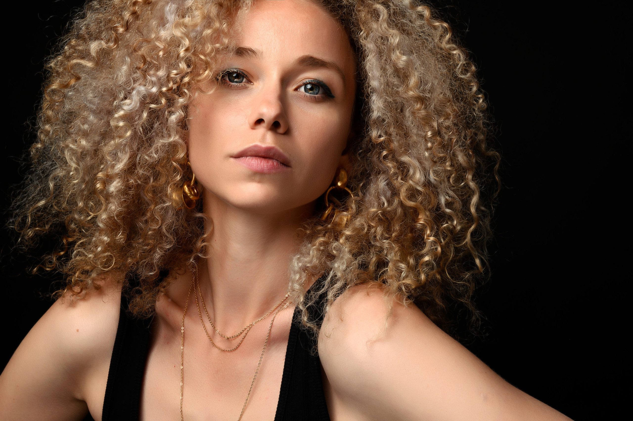 Art Porträt. Polina Sebrek Fotografin in Regensburg Deutschland