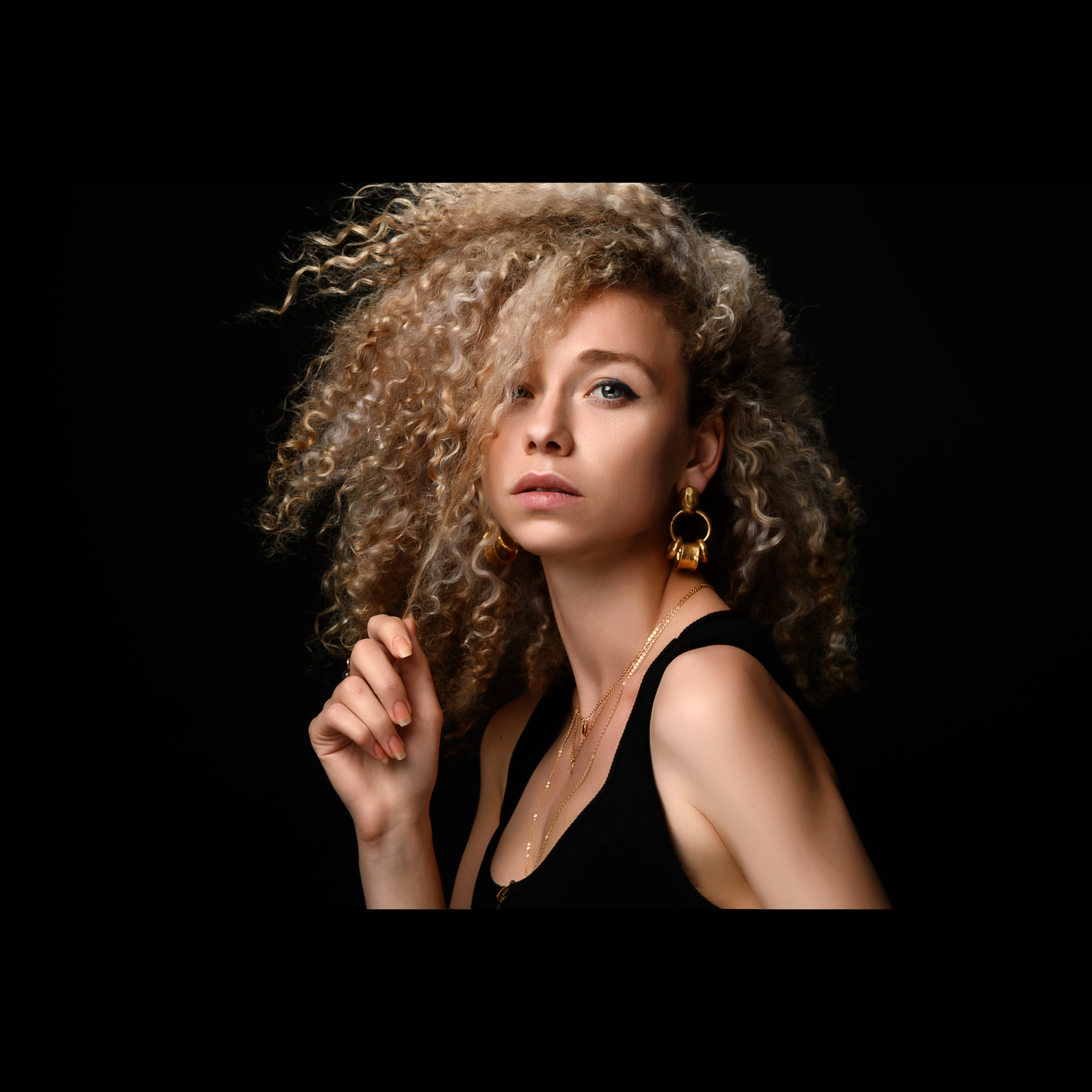 Art Porträt. Polina Sebrek Fotografin in Regensburg Deutschland