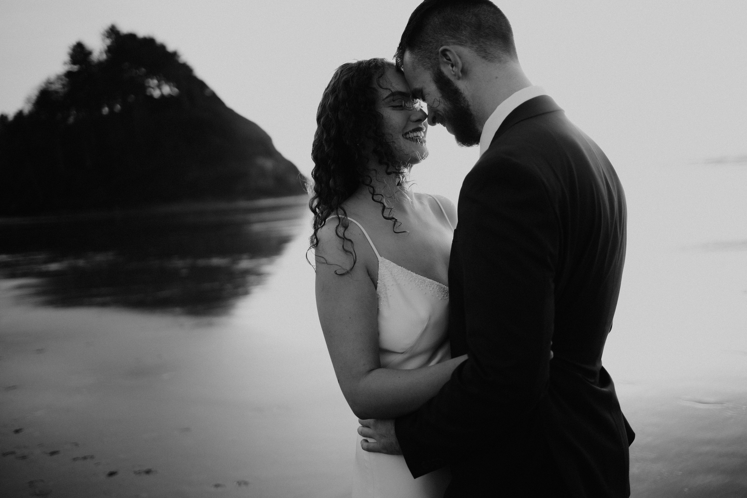 Engagement Photography at Cannon Beach, Oregon Coast | Portland, Seattle, Bend, & Oregon Coast Photographer | Georgy Shishkin. Capturing Love in the Heart of the Pacific Northwes