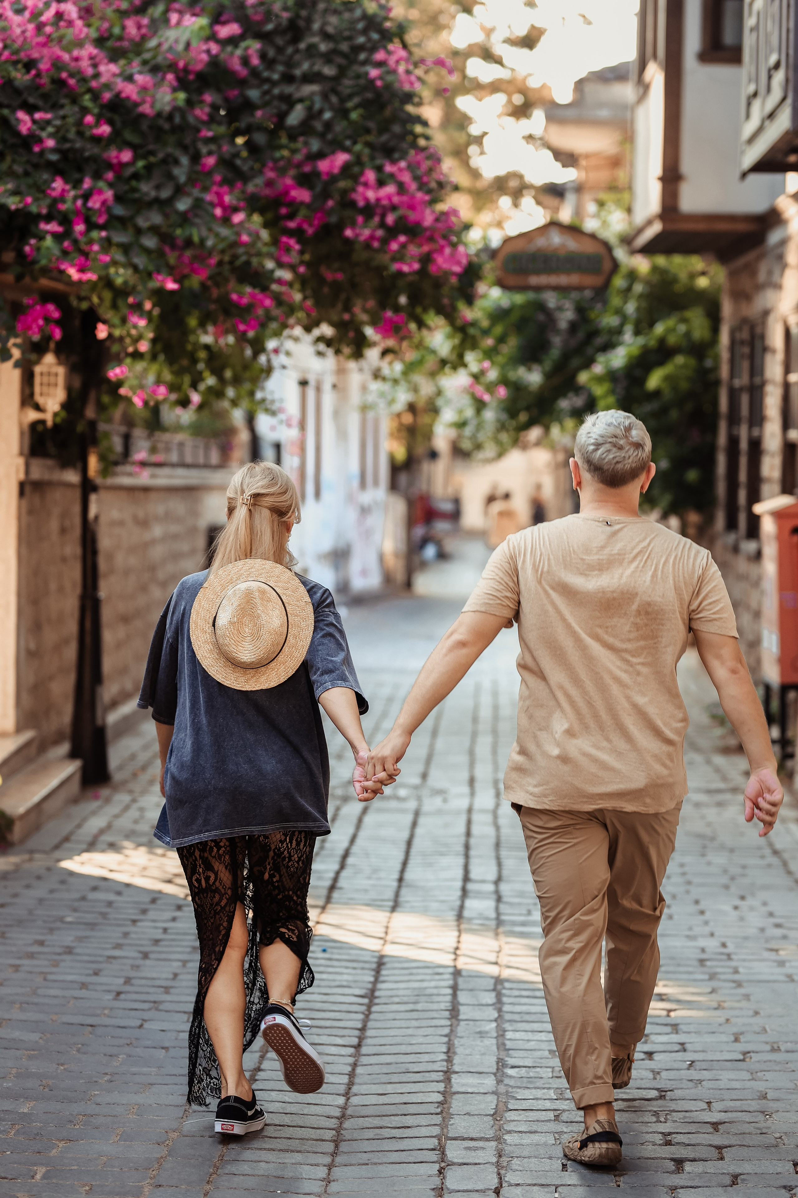 Photoshooting in old town of Antalya. Photographer in Turkey, Antalya, Kemer, Belek, Side, Kas, Fethiye